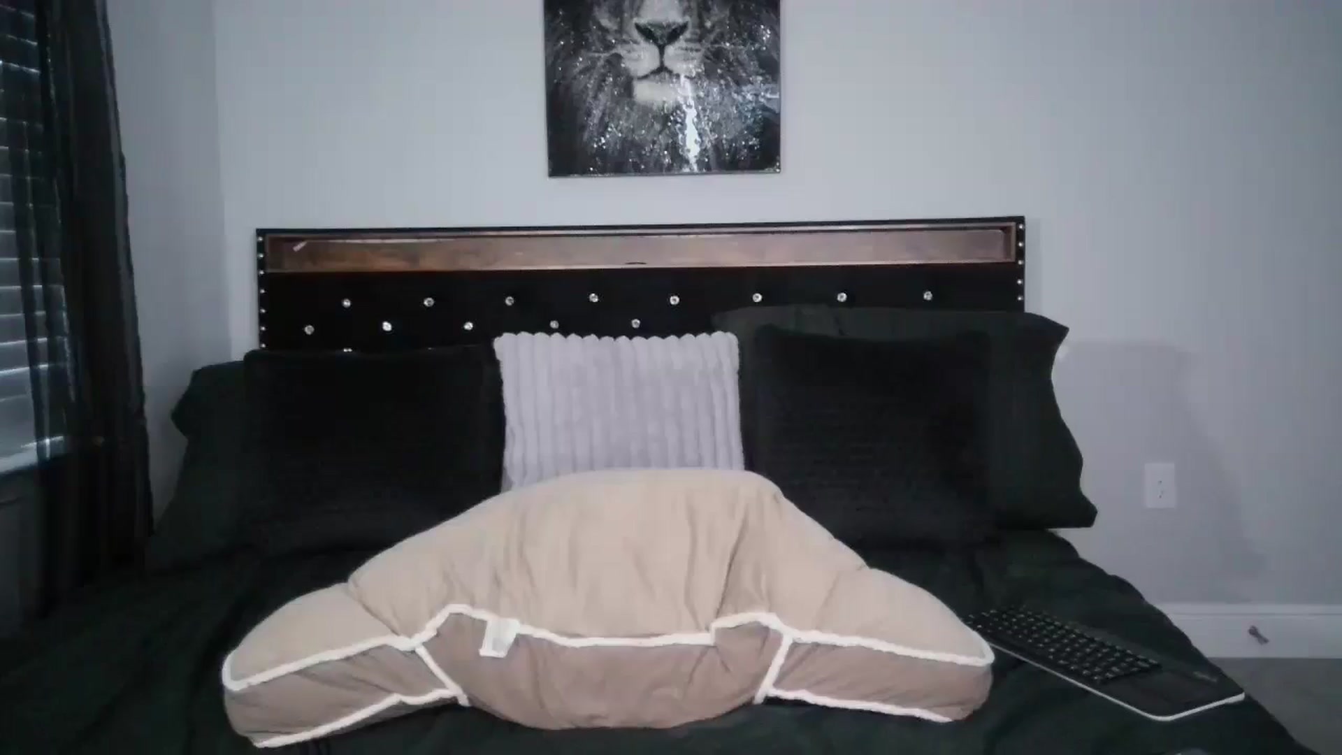 Gallery image thumbnail from Alexis_Amorr's myfreecams stream on, 06/08/2025, 22:17 image 19 of 20