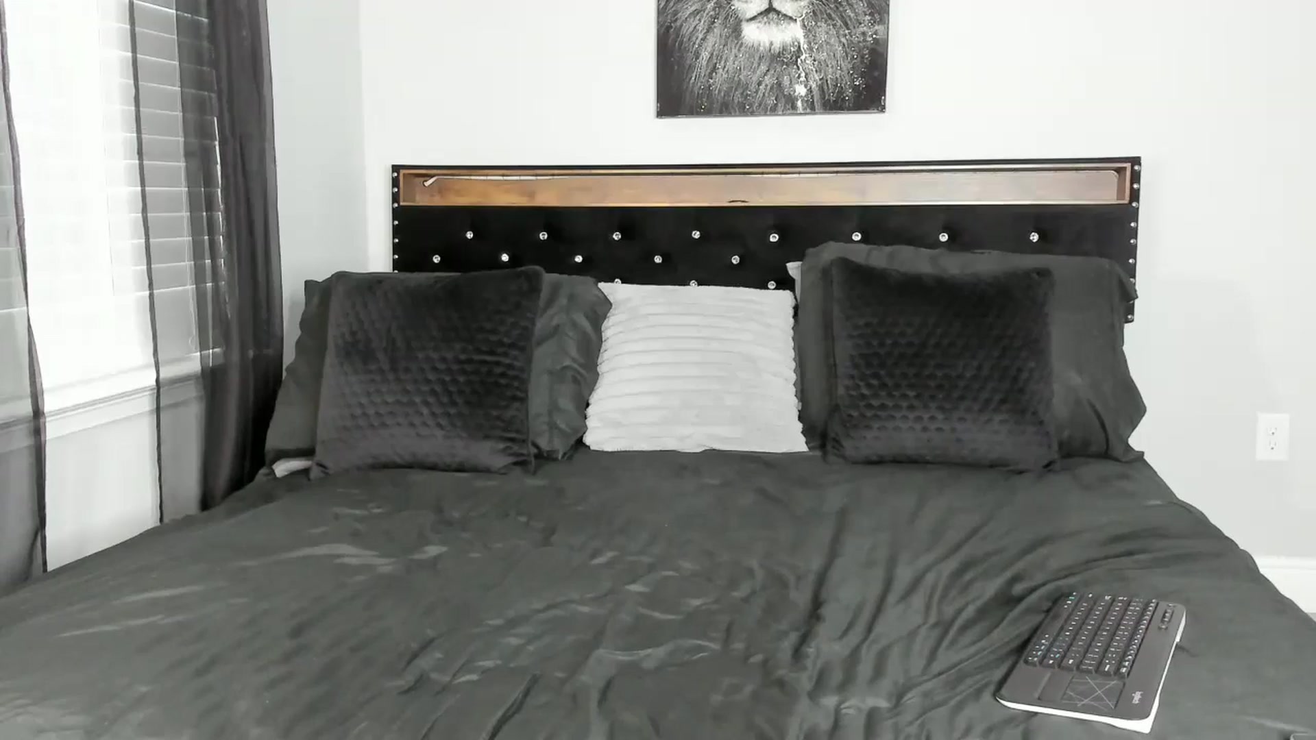 Gallery image thumbnail from Alexis_Amorr's myfreecams stream on, 07/06/2025, 23:16 image 3 of 20