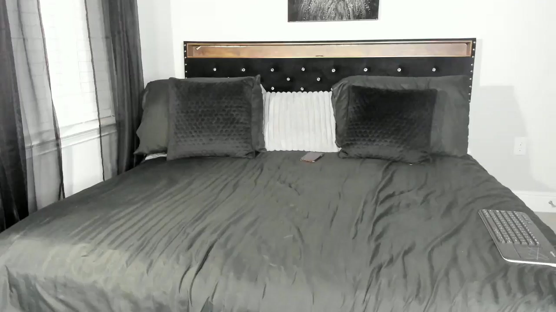 Gallery image thumbnail from Alexis_Amorr's myfreecams stream on, 07/13/2025, 01:22 image 16 of 20