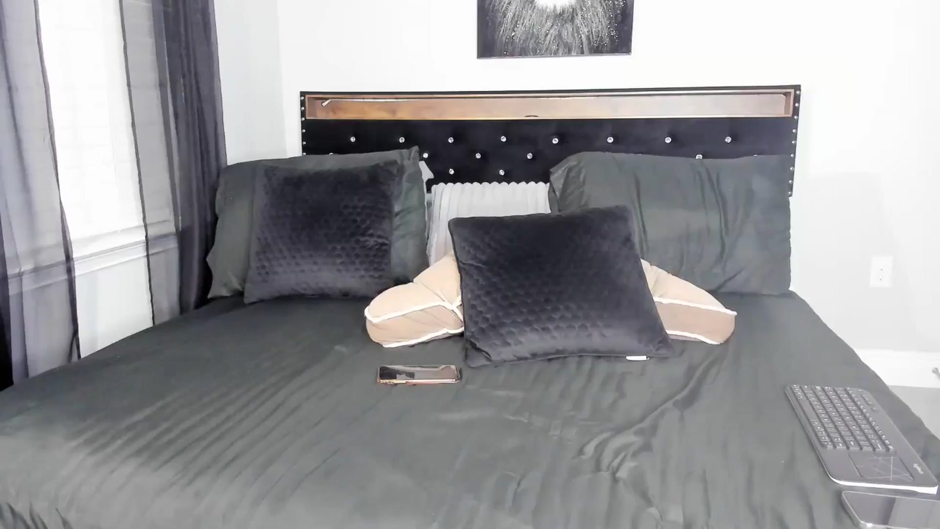 Gallery image thumbnail from Alexis_Amorr's myfreecams stream on, 07/15/2025, 23:44 image 7 of 20