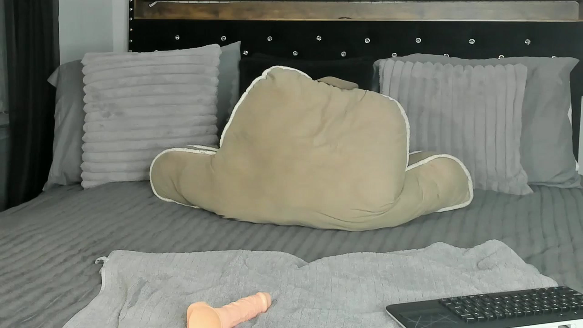 Gallery image thumbnail from Alexis_Amorr's myfreecams stream on, 07/19/2025, 01:59 image 18 of 20