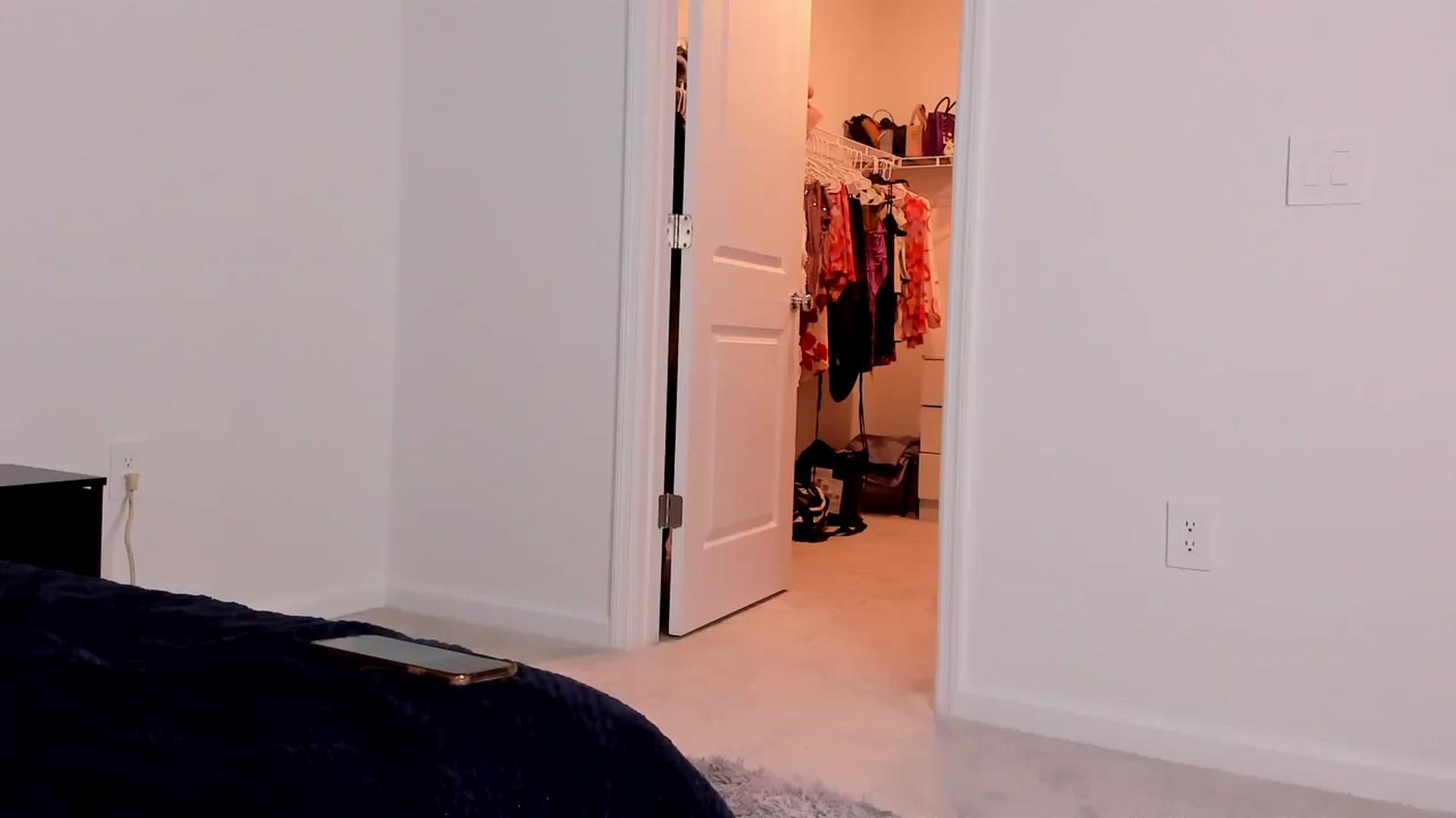 Gallery image thumbnail from Alexis_Amorr's myfreecams stream on, 01/04/2026, 20:38 image 16 of 20