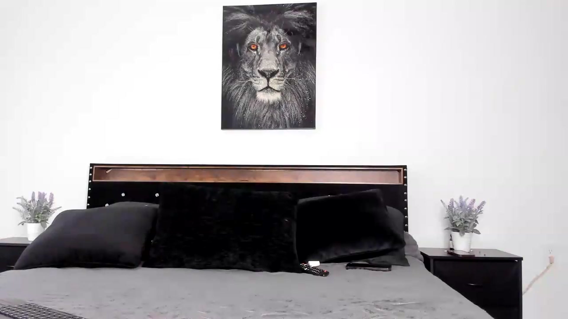 Gallery image thumbnail from Alexis_Amorr's myfreecams stream on, 05/28/2026, 22:09 image 19 of 20