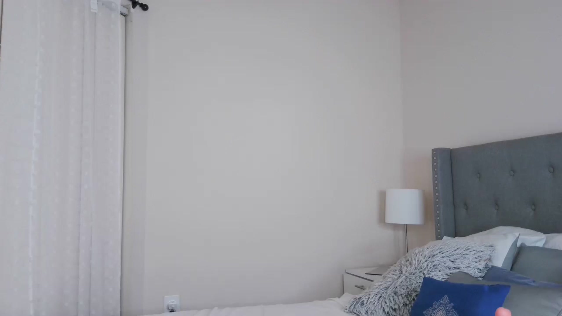 Gallery image thumbnail from Alexis_Amour's myfreecams stream on, 12/27/2022, 05:40 image 2 of 20