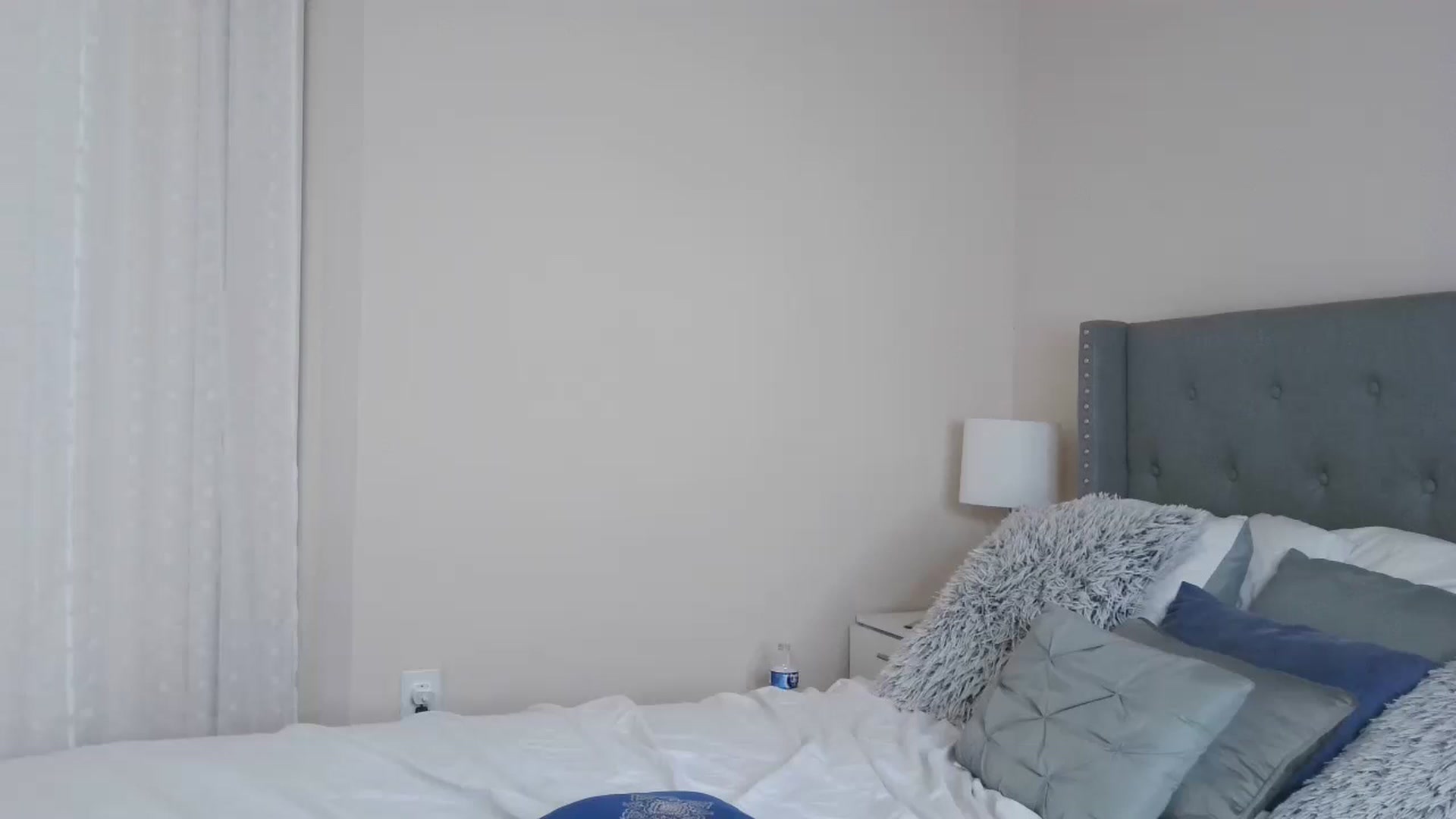 Gallery image thumbnail from Alexis_Amour's myfreecams stream on, 01/08/2023, 03:36 image 8 of 20
