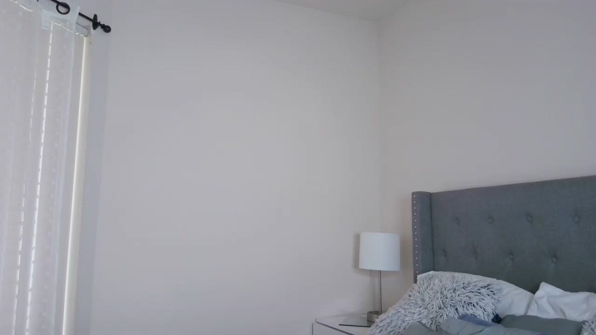Gallery image thumbnail from Alexis_Amour's myfreecams stream on, 03/12/2023, 20:19 image 18 of 20