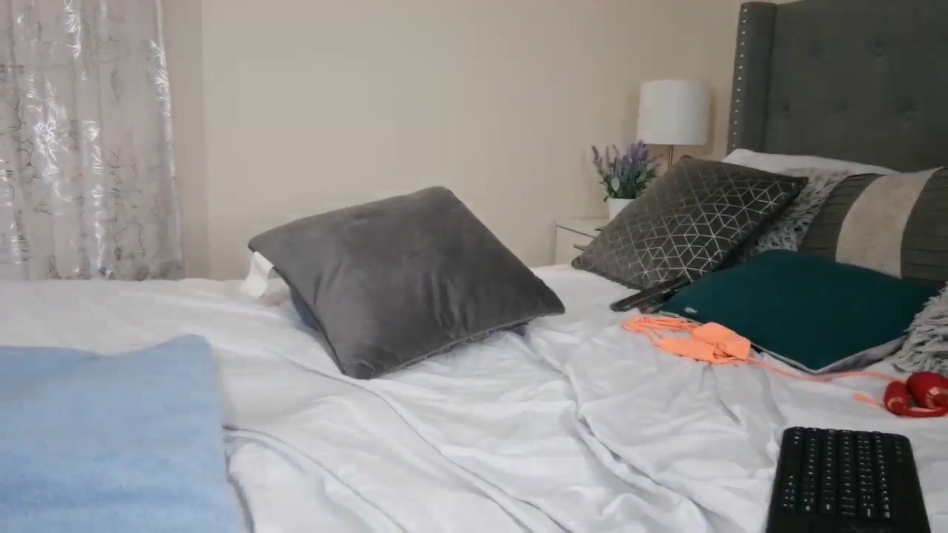 Gallery image thumbnail from Alexis_Amour's myfreecams stream on, 12/02/2023, 07:24 image 2 of 20