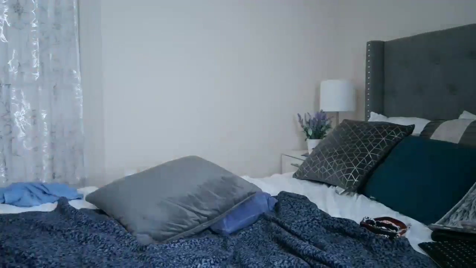 Gallery image thumbnail from Alexis_Amour's myfreecams stream on, 12/04/2023, 02:40 image 20 of 20