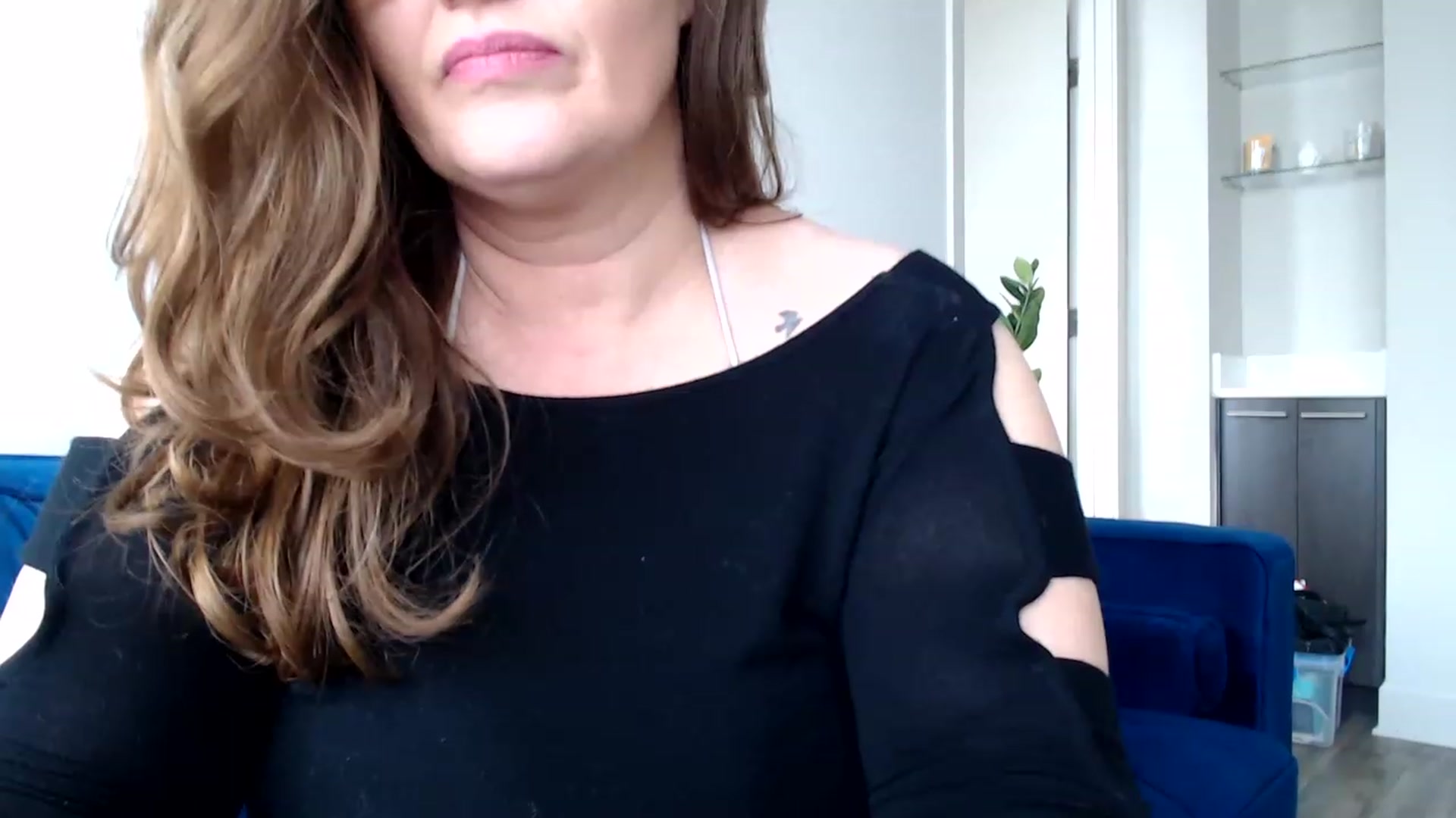 Gallery image thumbnail from Alexis_Anne's myfreecams stream on, 11/26/2022, 17:47 image 17 of 20
