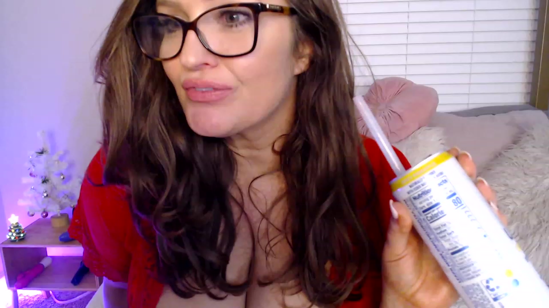 Gallery image thumbnail from Alexis_Anne's myfreecams stream on, 12/03/2022, 01:58 image 8 of 20