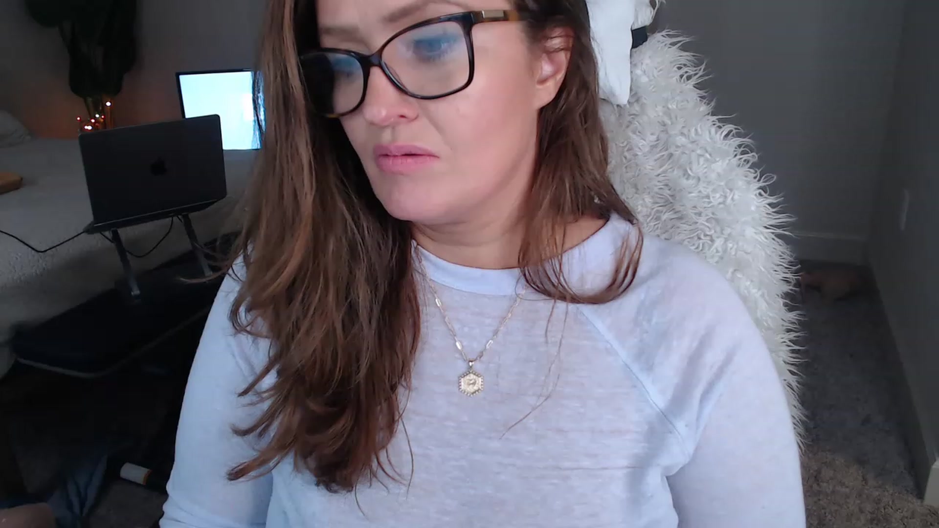 Gallery image thumbnail from Alexis_Anne's myfreecams stream on, 12/14/2022, 23:29 image 5 of 20