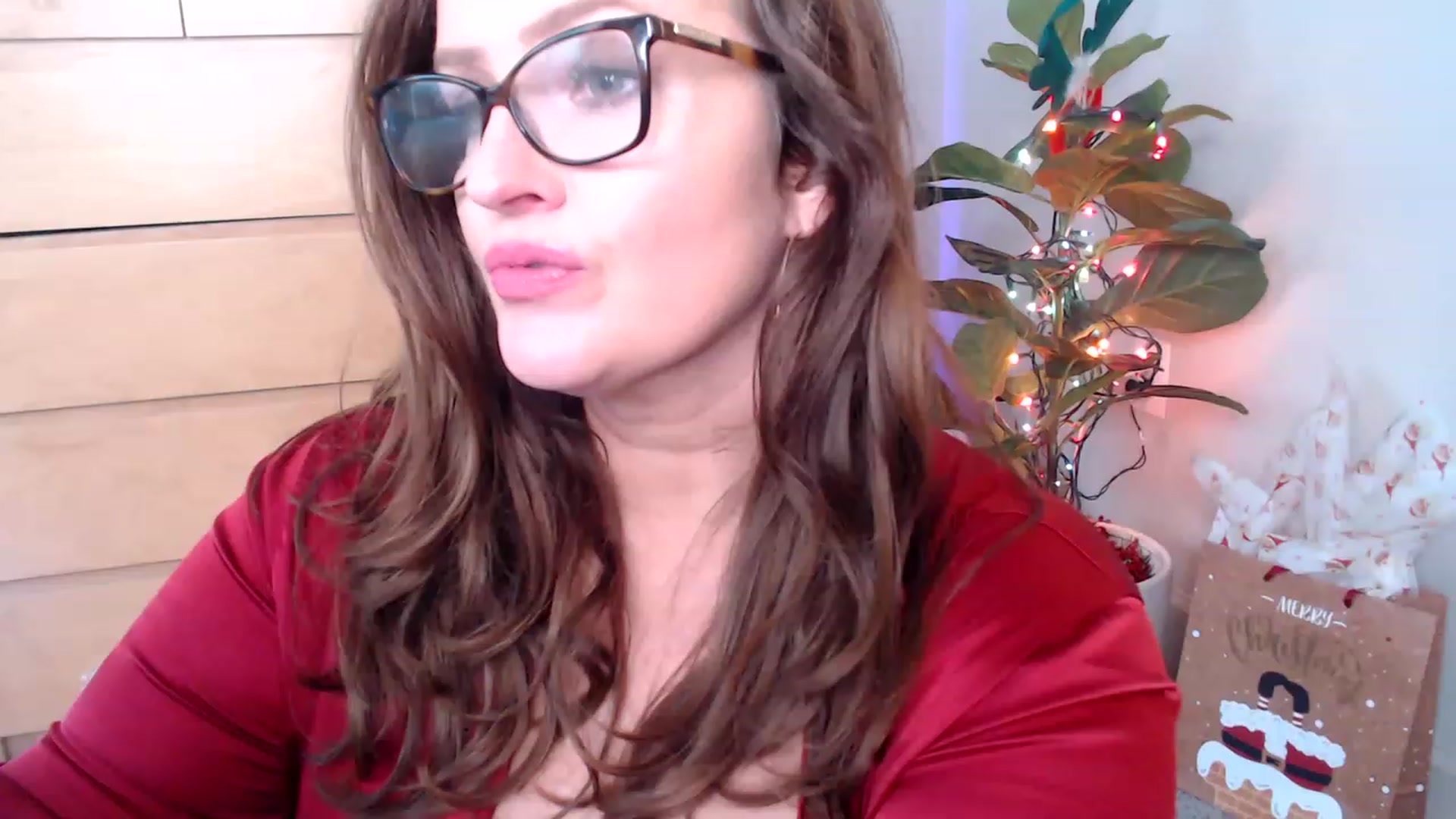 Gallery image thumbnail from Alexis_Anne's myfreecams stream on, 12/21/2022, 19:52 image 18 of 20