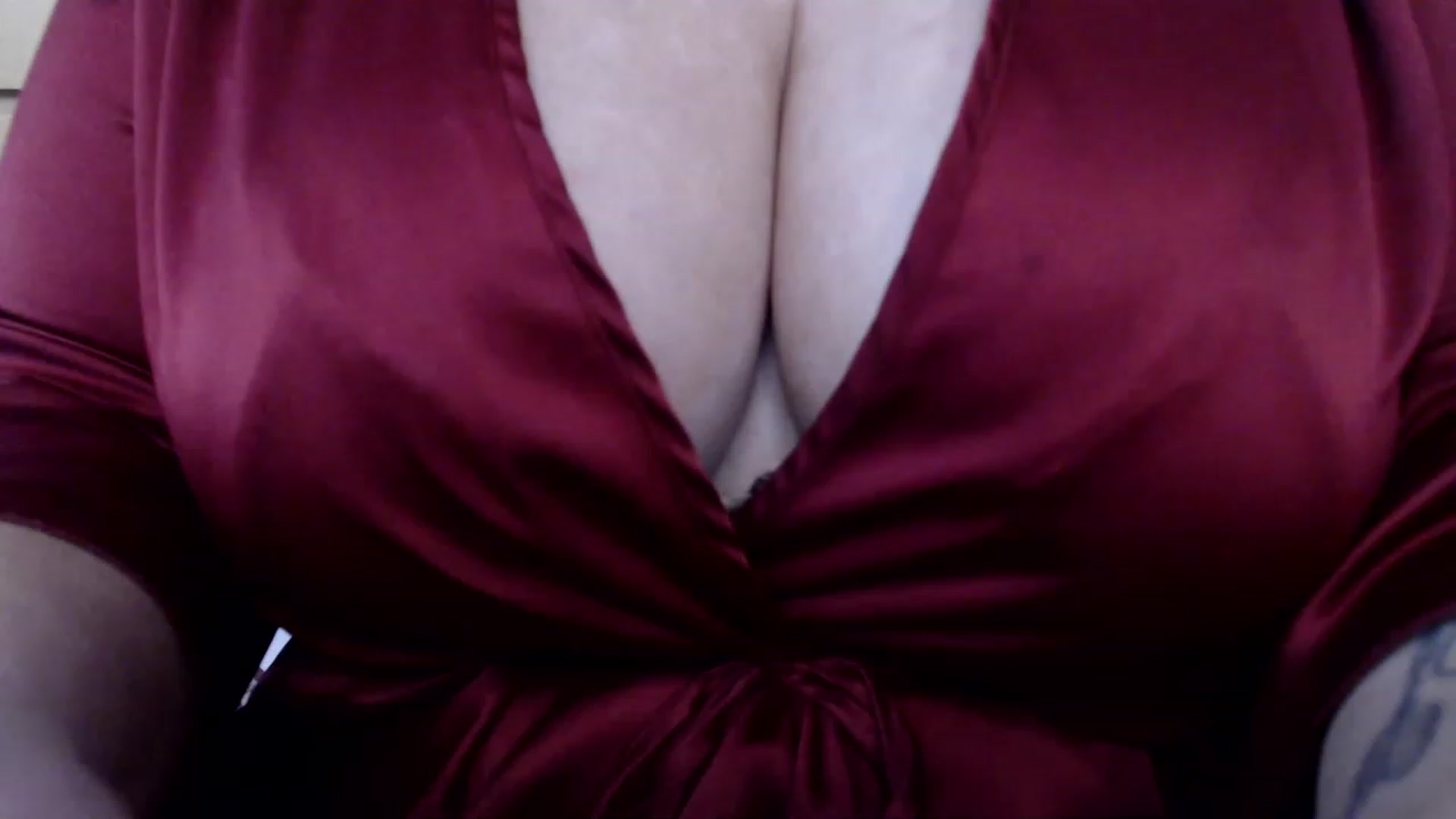 Gallery image thumbnail from Alexis_Anne's myfreecams stream on, 12/21/2022, 20:59 image 5 of 20