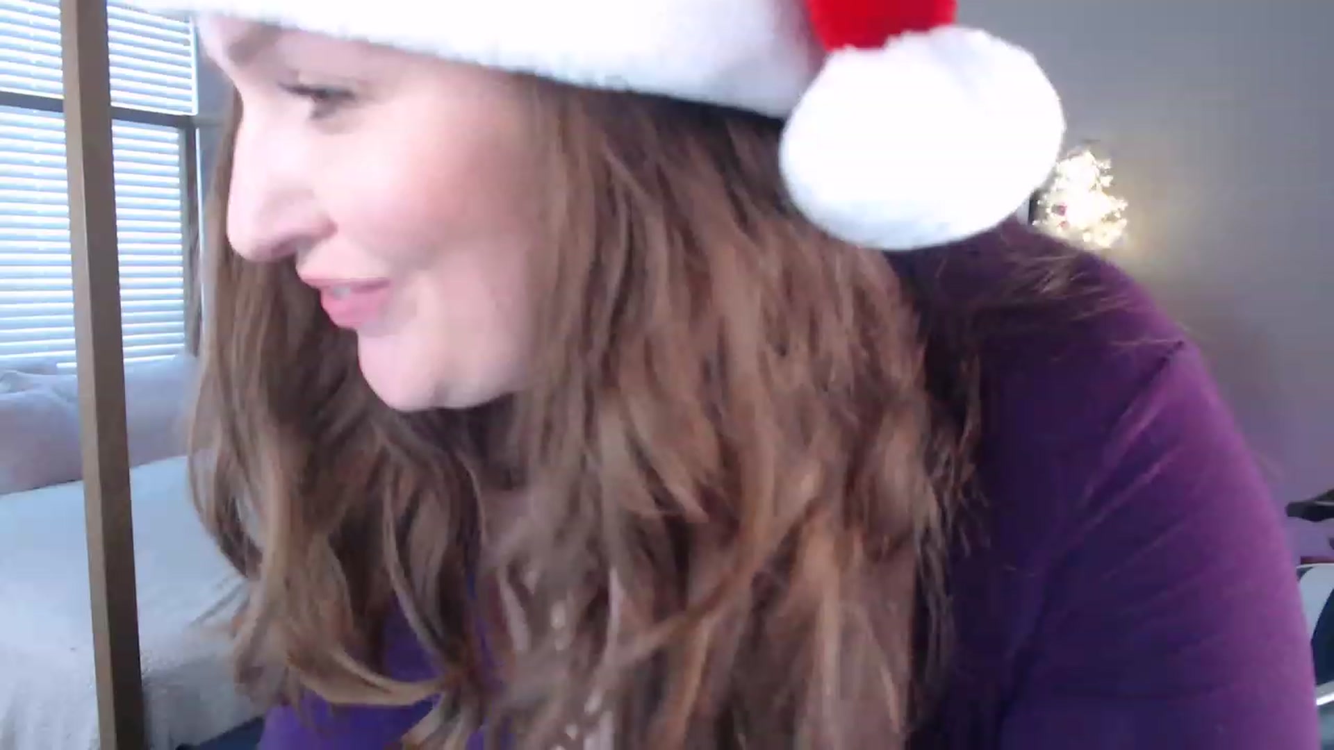 Gallery image thumbnail from Alexis_Anne's myfreecams stream on, 12/24/2022, 22:52 image 15 of 20