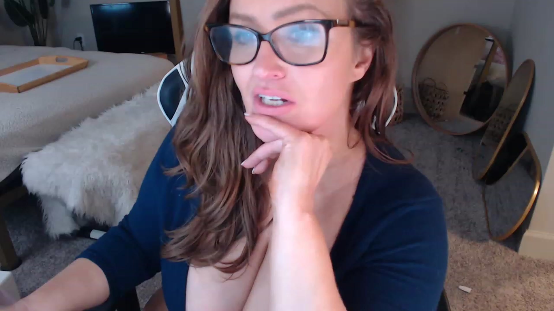 Gallery image thumbnail from Alexis_Anne's myfreecams stream on, 01/07/2023, 01:59 image 18 of 20