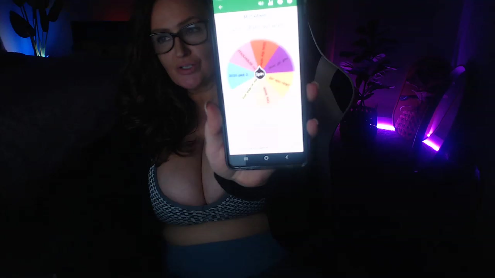 Gallery image thumbnail from Alexis_Anne's myfreecams stream on, 01/10/2023, 24:23 image 6 of 20