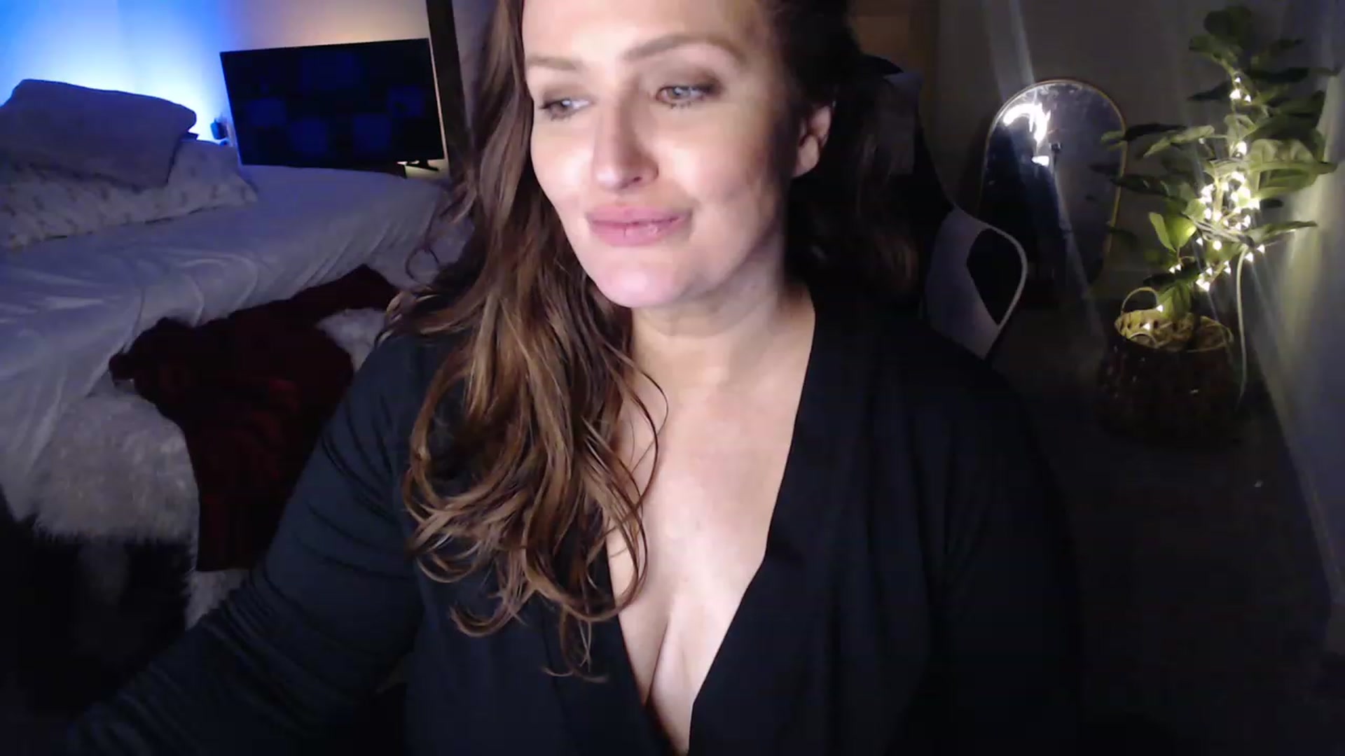 Gallery image thumbnail from Alexis_Anne's myfreecams stream on, 01/18/2023, 04:18 image 9 of 20