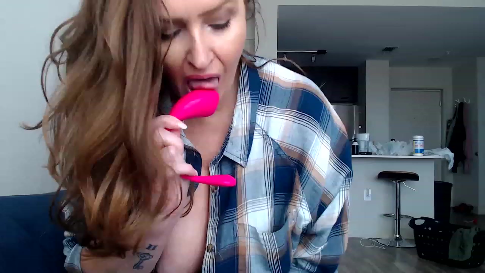 Gallery image thumbnail from Alexis_Anne's myfreecams stream on, 01/26/2023, 21:49 image 4 of 20
