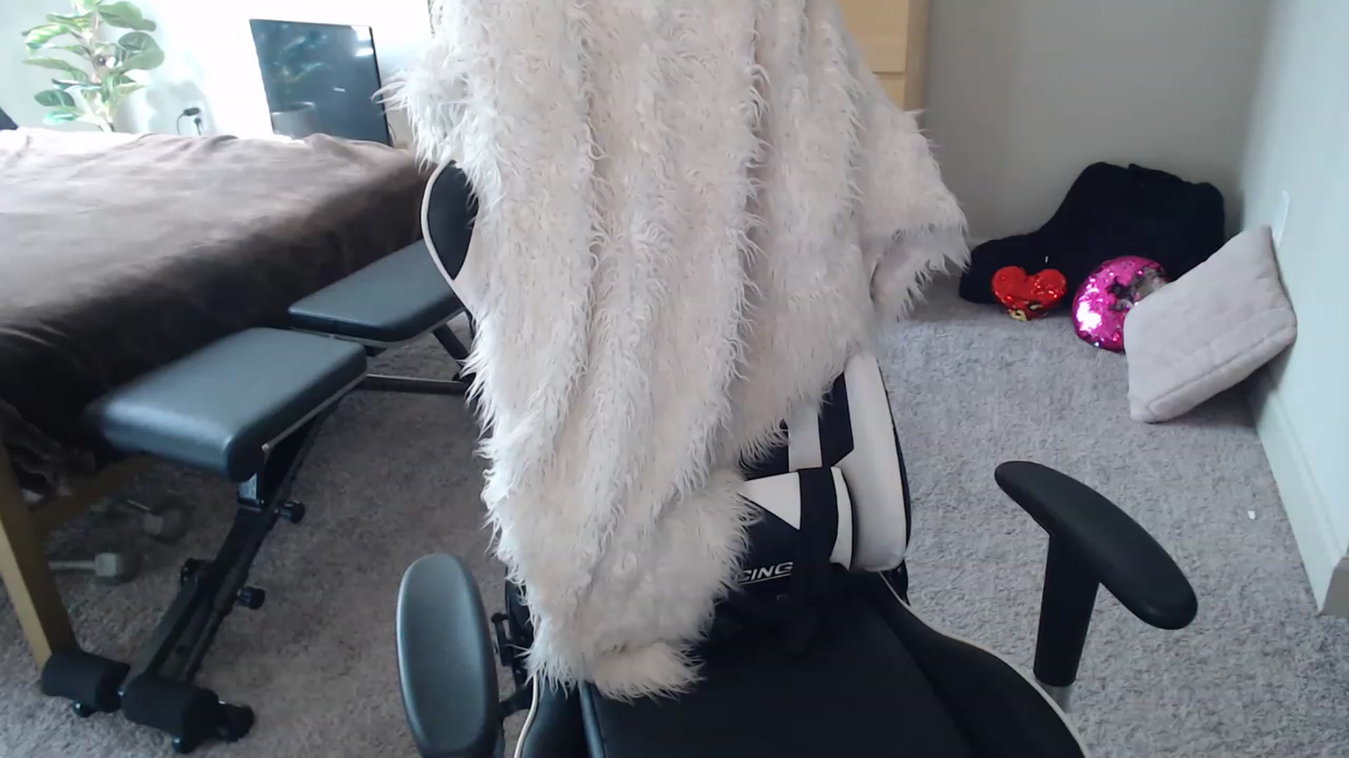 Gallery image thumbnail from Alexis_Anne's myfreecams stream on, 02/09/2023, 20:28 image 4 of 20
