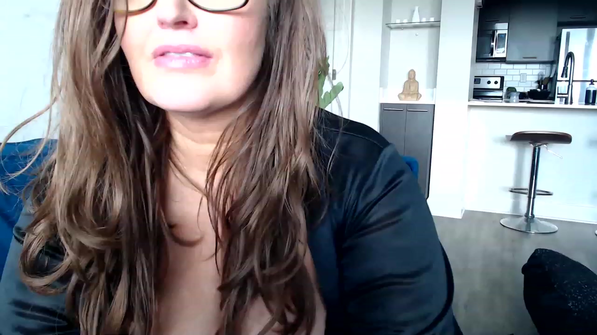 Gallery image thumbnail from Alexis_Anne's myfreecams stream on, 02/18/2023, 22:34 image 16 of 20