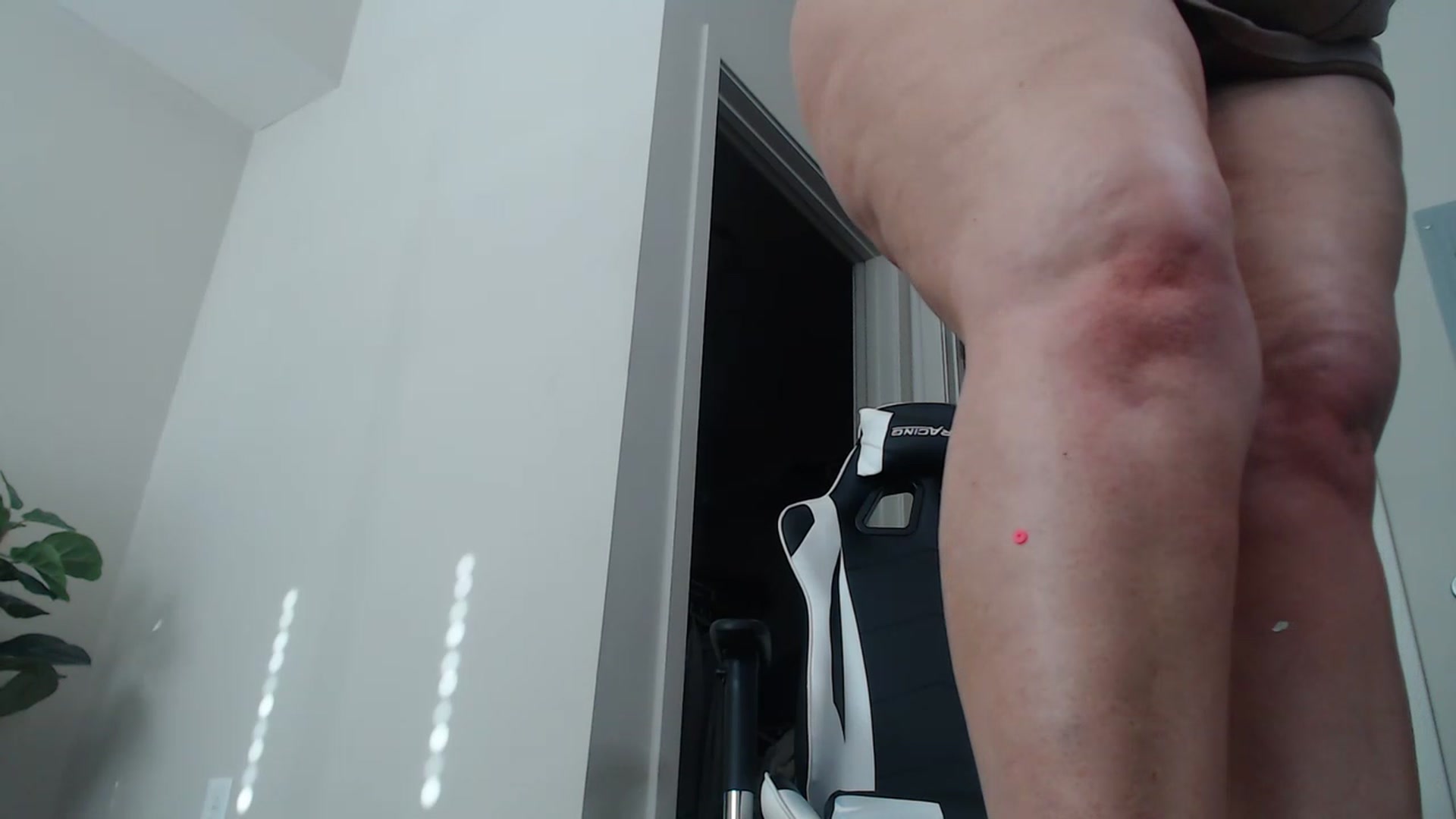 Gallery image thumbnail from Alexis_Anne's myfreecams stream on, 03/07/2023, 22:41 image 9 of 20