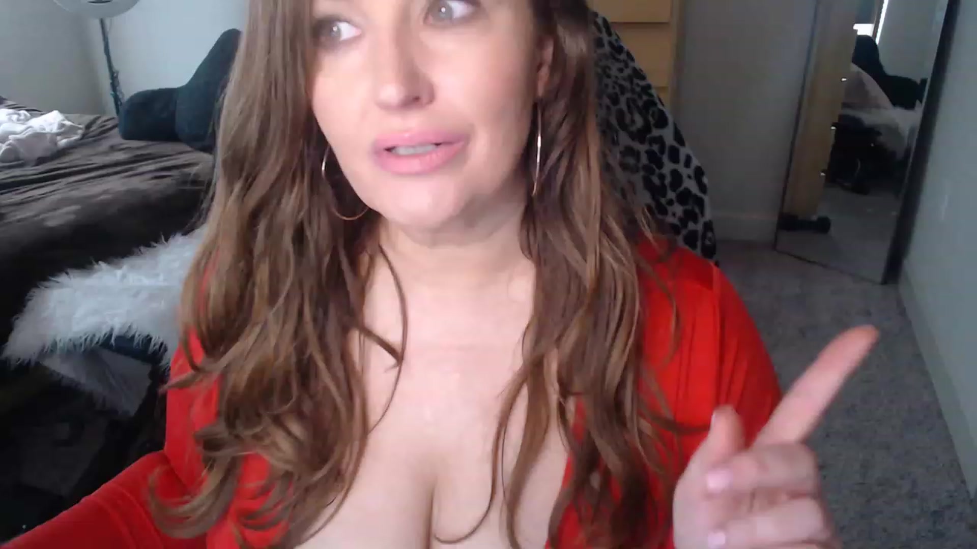 Gallery image thumbnail from Alexis_Anne's myfreecams stream on, 03/13/2023, 17:25 image 4 of 20