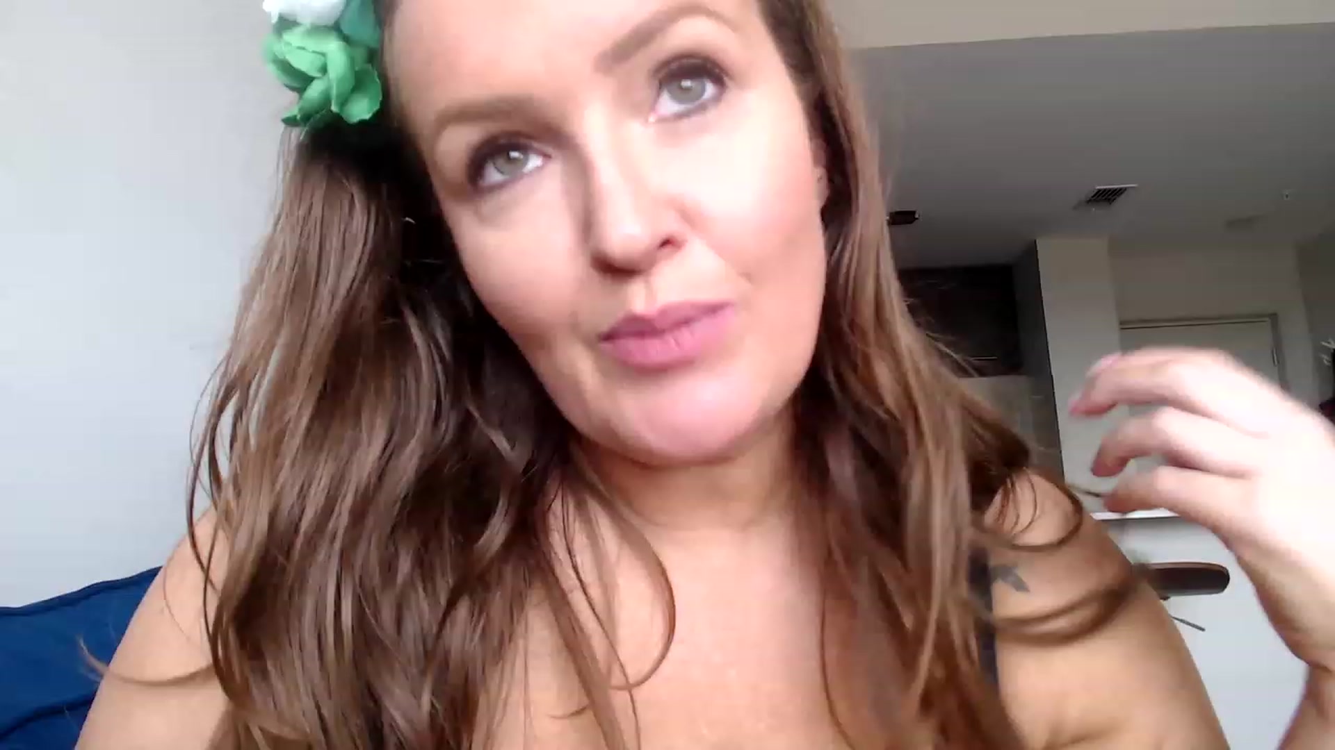 Gallery image thumbnail from Alexis_Anne's myfreecams stream on, 03/17/2023, 19:05 image 8 of 20