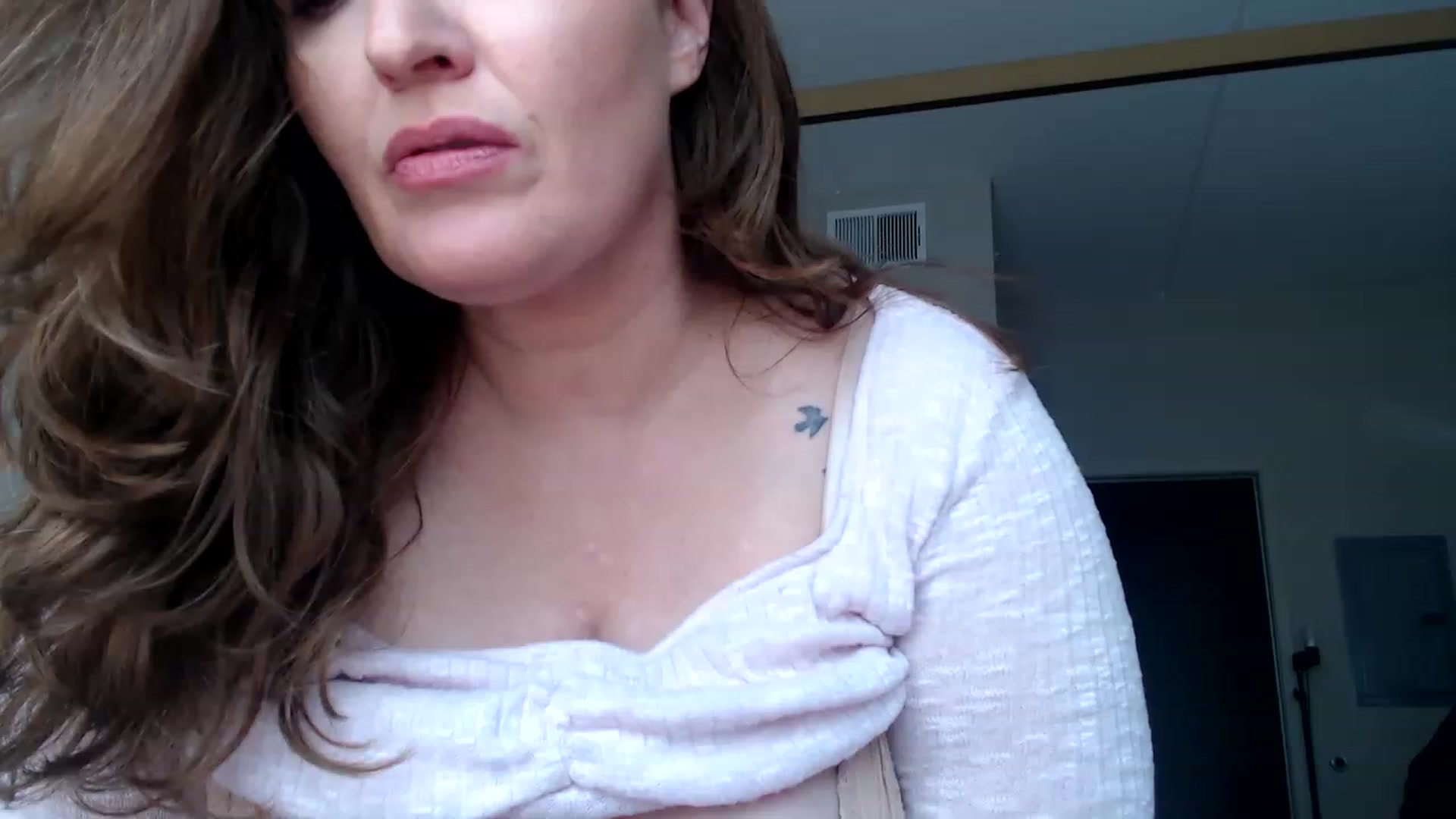 Gallery image thumbnail from Alexis_Anne's myfreecams stream on, 04/05/2023, 19:19 image 4 of 20