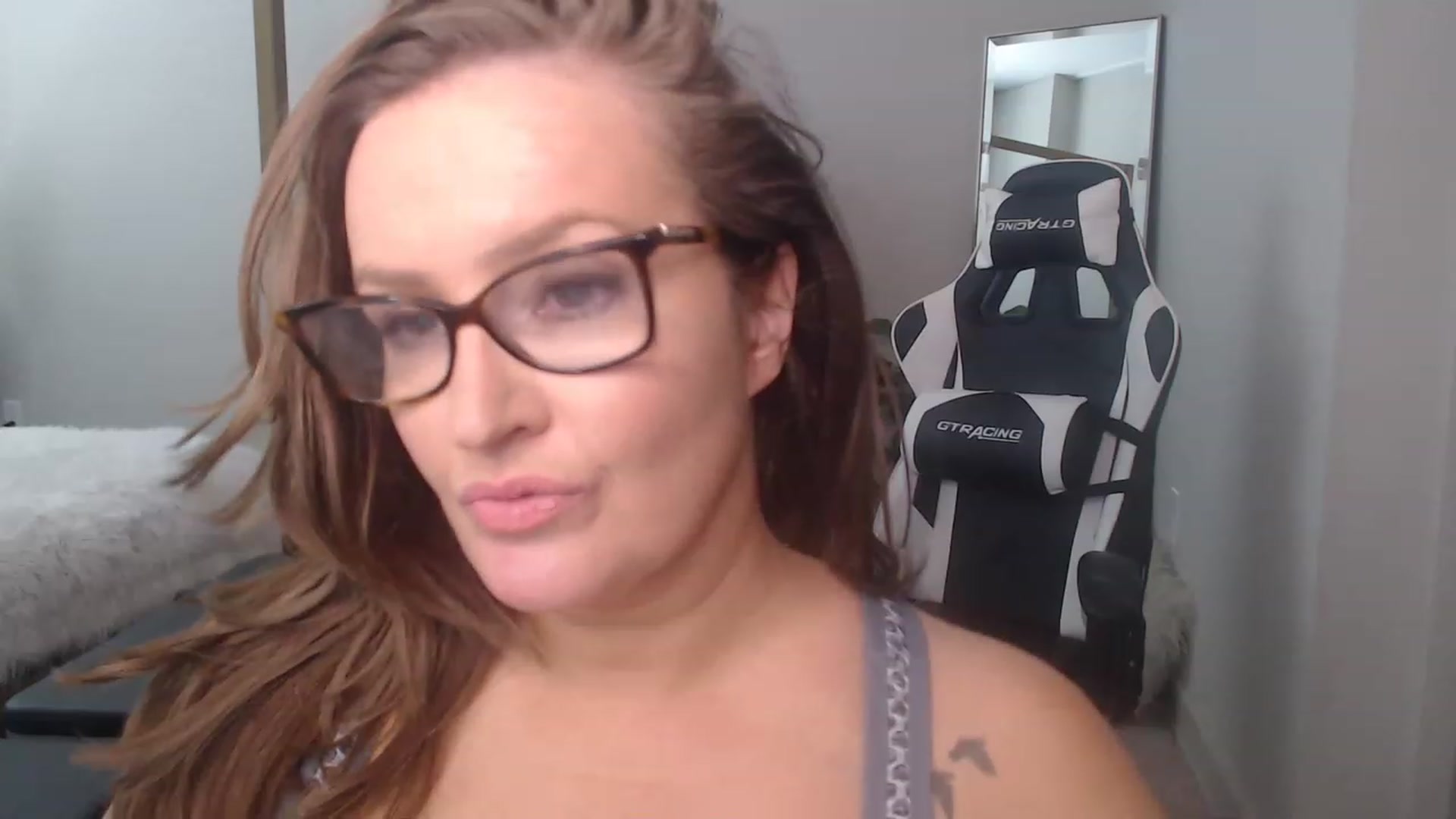 Gallery image thumbnail from Alexis_Anne's myfreecams stream on, 04/18/2023, 18:14 image 19 of 20
