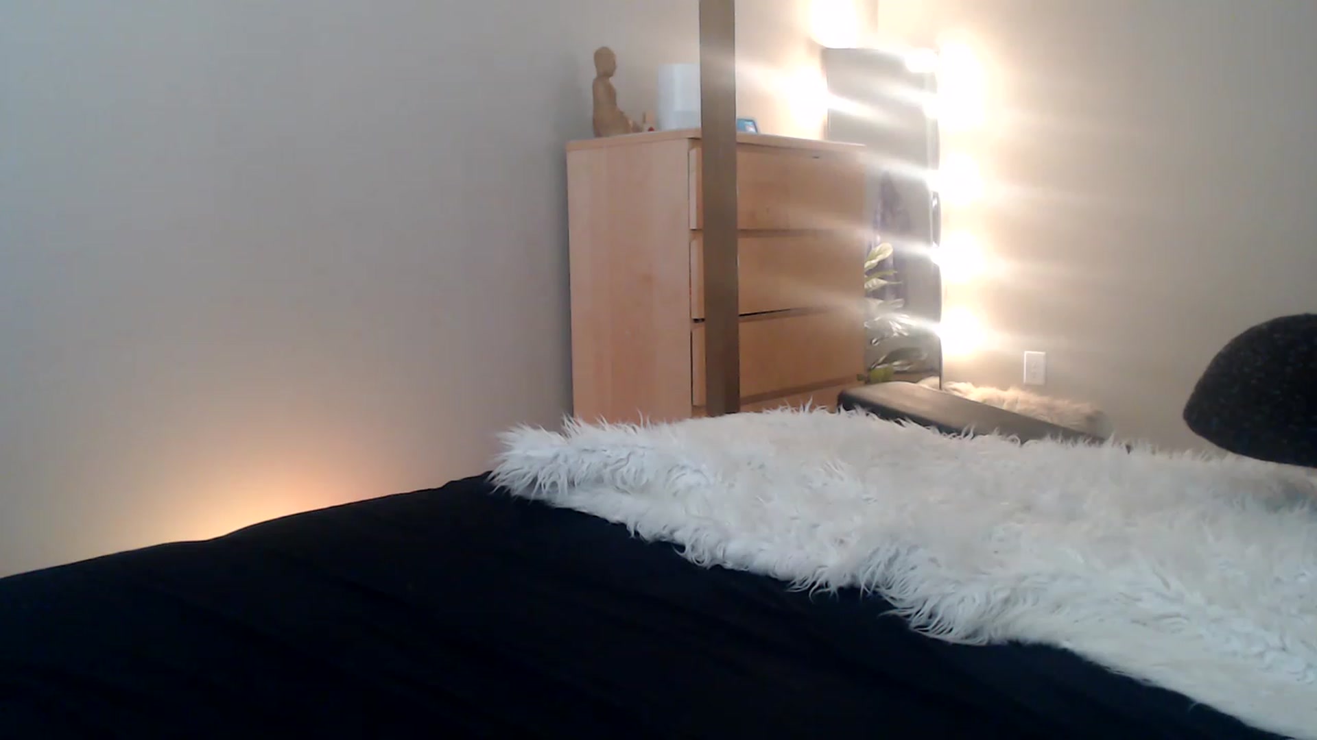 Gallery image thumbnail from Alexis_Anne's myfreecams stream on, 04/19/2023, 23:32 image 17 of 20