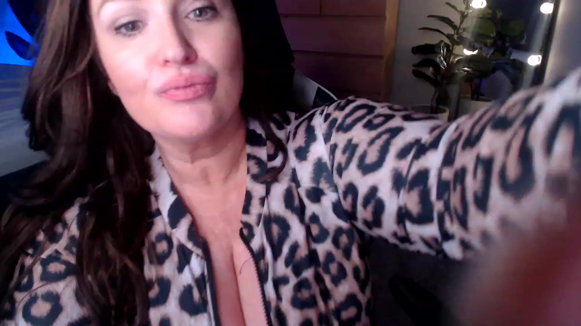 Gallery image thumbnail from Alexis_Anne's myfreecams stream on, 05/26/2023, 24:51 image 18 of 20