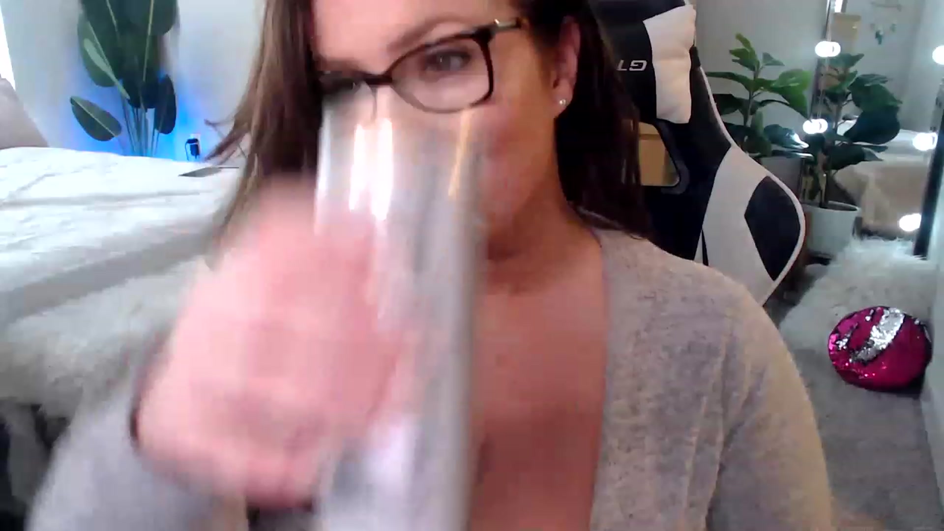 Gallery image thumbnail from Alexis_Anne's myfreecams stream on, 06/04/2023, 22:31 image 7 of 20