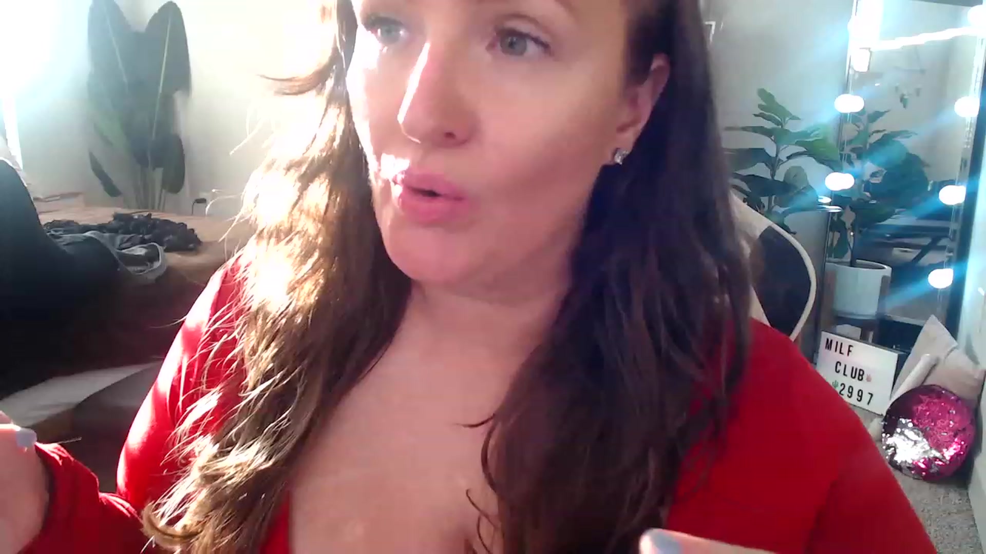 Gallery image thumbnail from Alexis_Anne's myfreecams stream on, 06/13/2023, 24:06 image 18 of 20