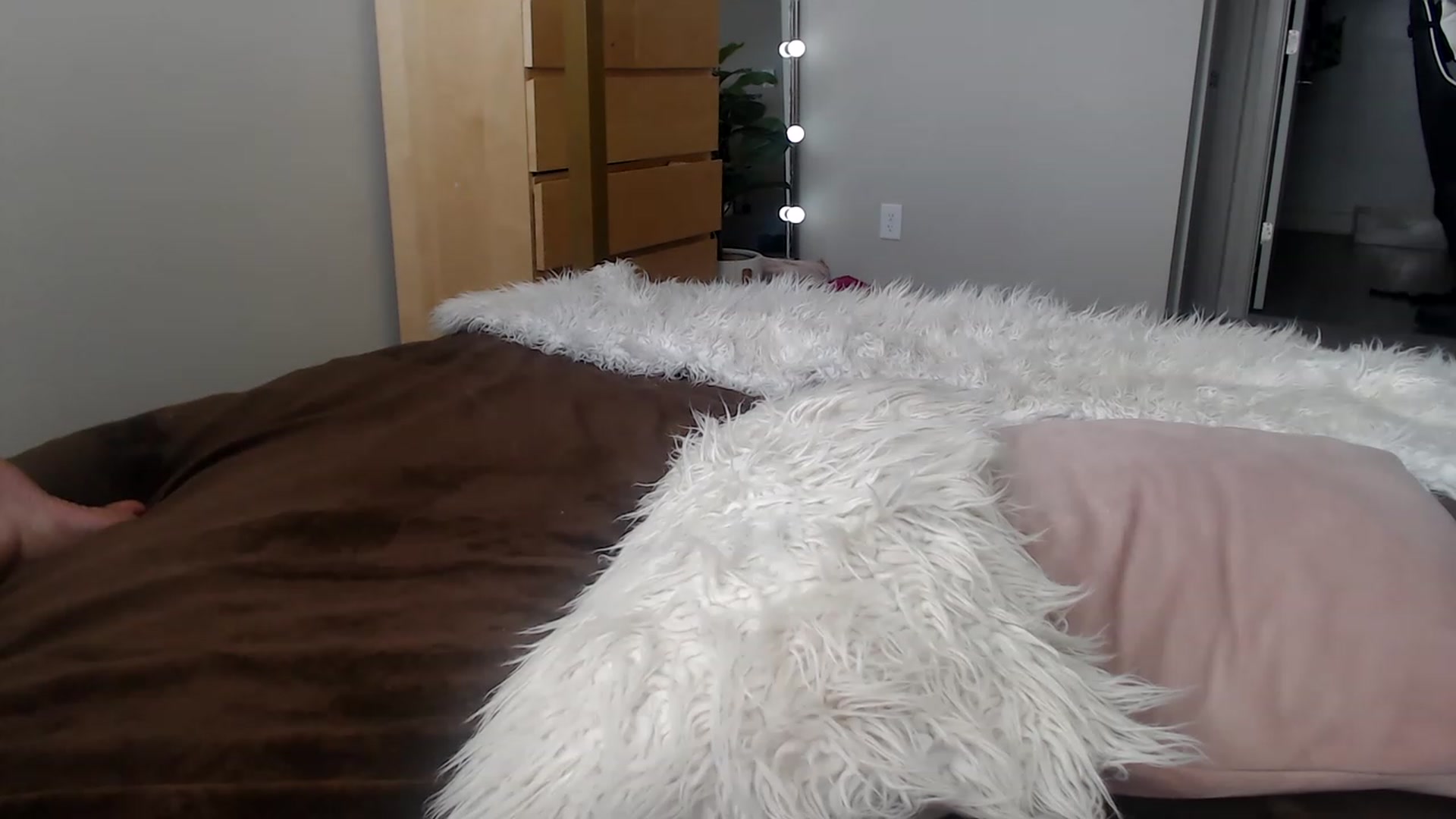 Gallery image thumbnail from Alexis_Anne's myfreecams stream on, 06/14/2023, 18:41 image 13 of 20