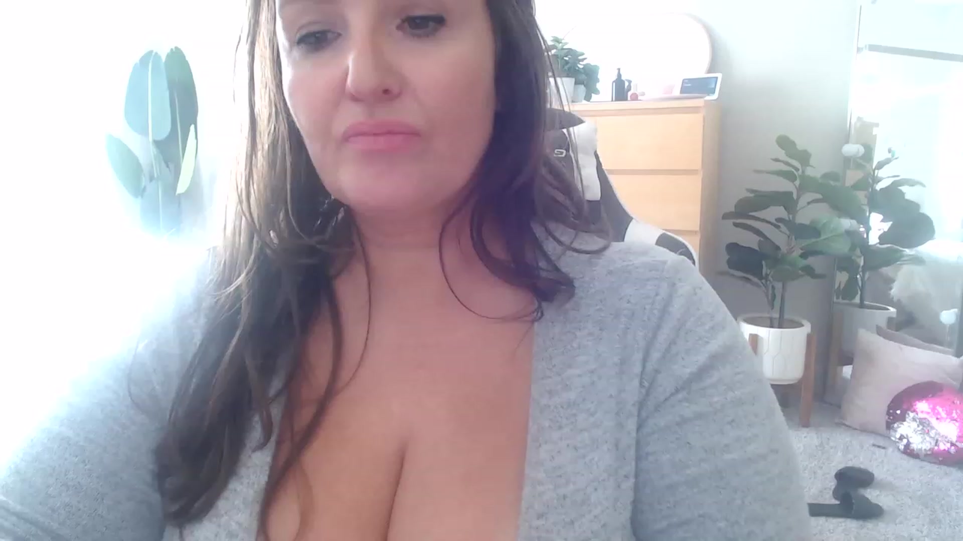 Gallery image thumbnail from Alexis_Anne's myfreecams stream on, 06/18/2023, 21:38 image 20 of 20