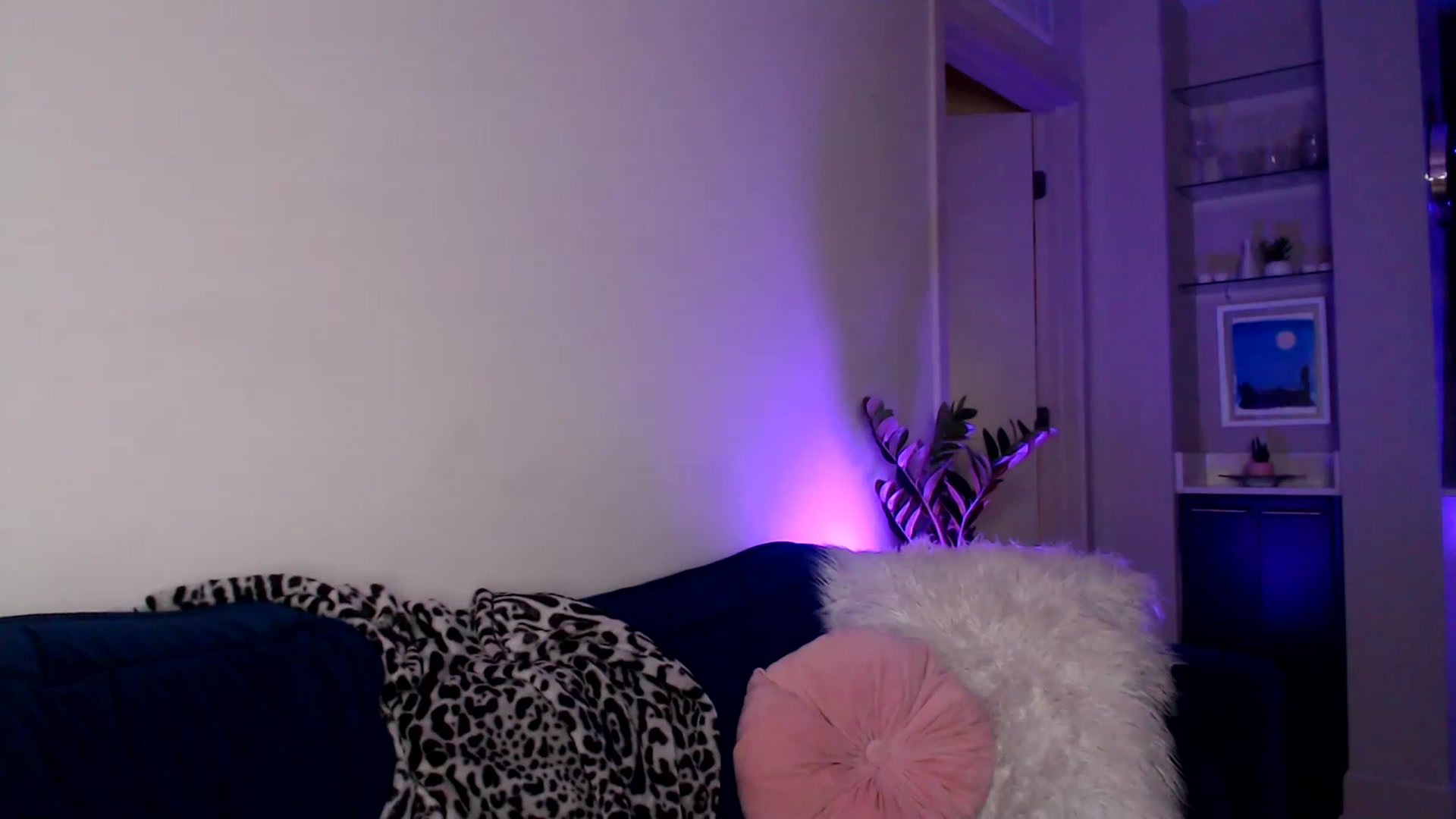 Gallery image thumbnail from Alexis_Anne's myfreecams stream on, 06/21/2023, 02:01 image 8 of 20