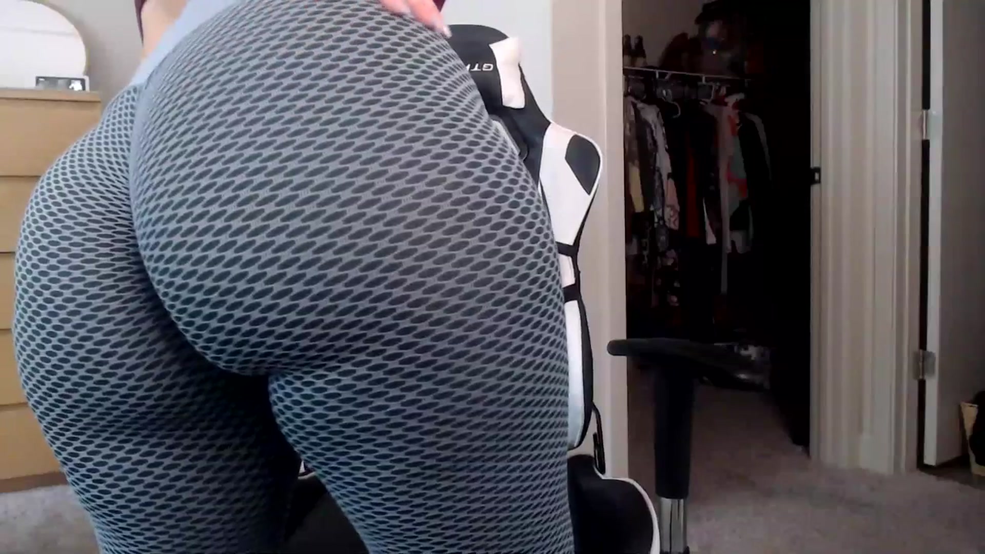 Gallery image thumbnail from Alexis_Anne's myfreecams stream on, 07/03/2023, 18:22 image 15 of 20