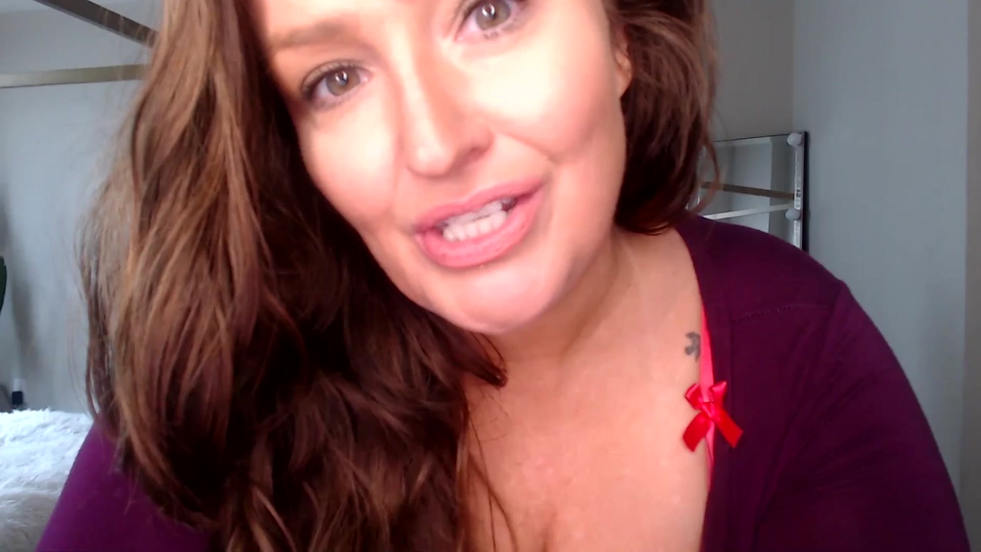 Gallery image thumbnail from Alexis_Anne's myfreecams stream on, 07/03/2023, 18:22 image 6 of 20