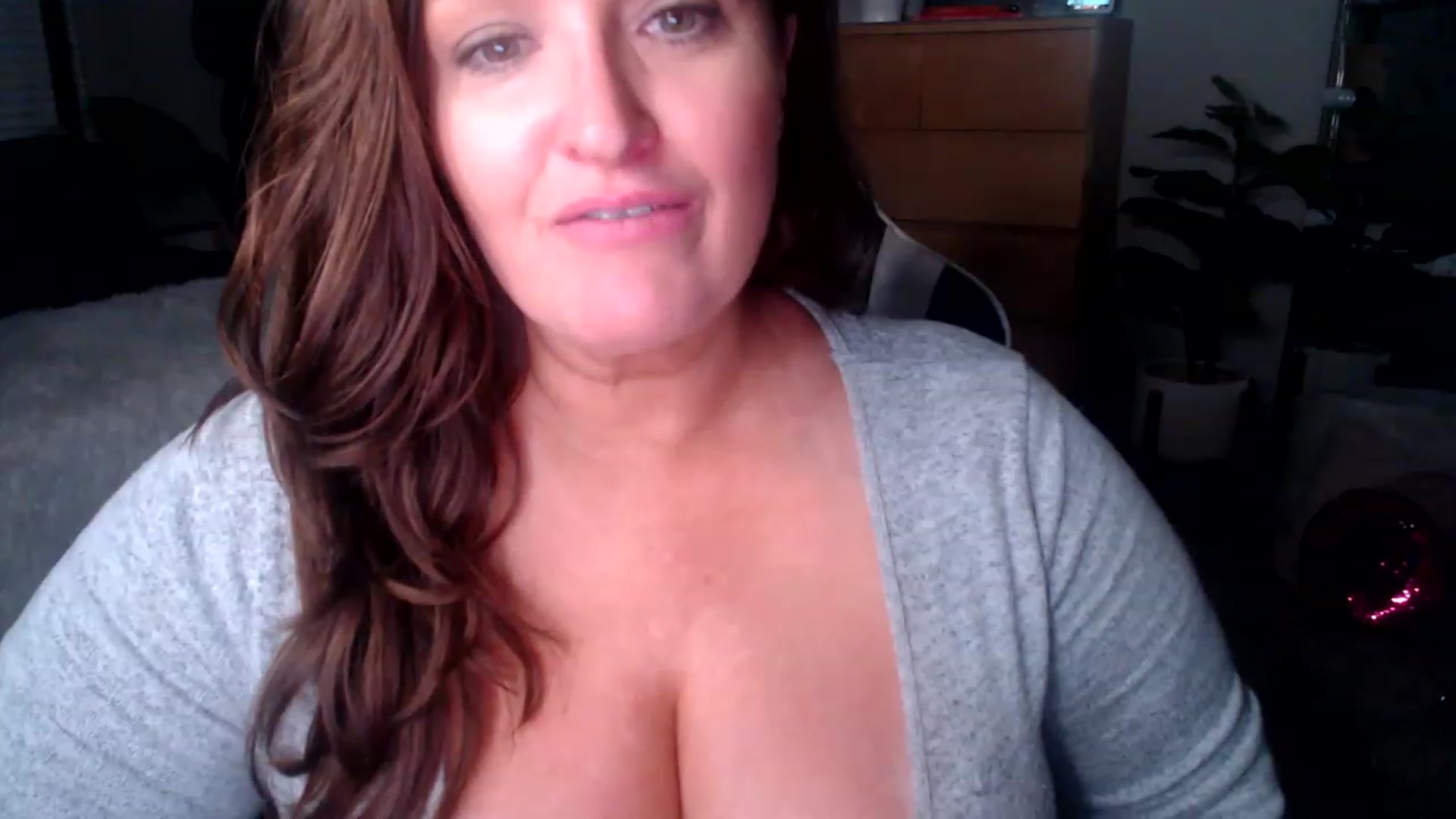 Gallery image thumbnail from Alexis_Anne's myfreecams stream on, 07/04/2023, 03:31 image 10 of 20