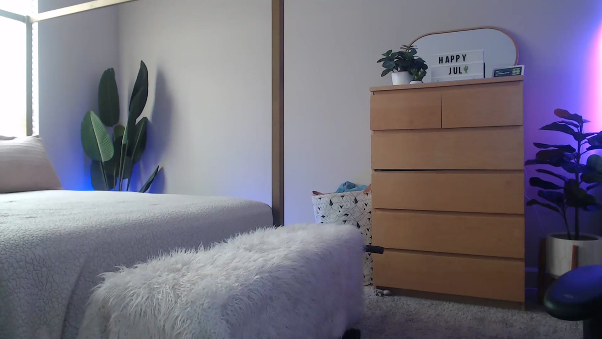 Gallery image thumbnail from Alexis_Anne's myfreecams stream on, 07/20/2023, 23:57 image 2 of 20