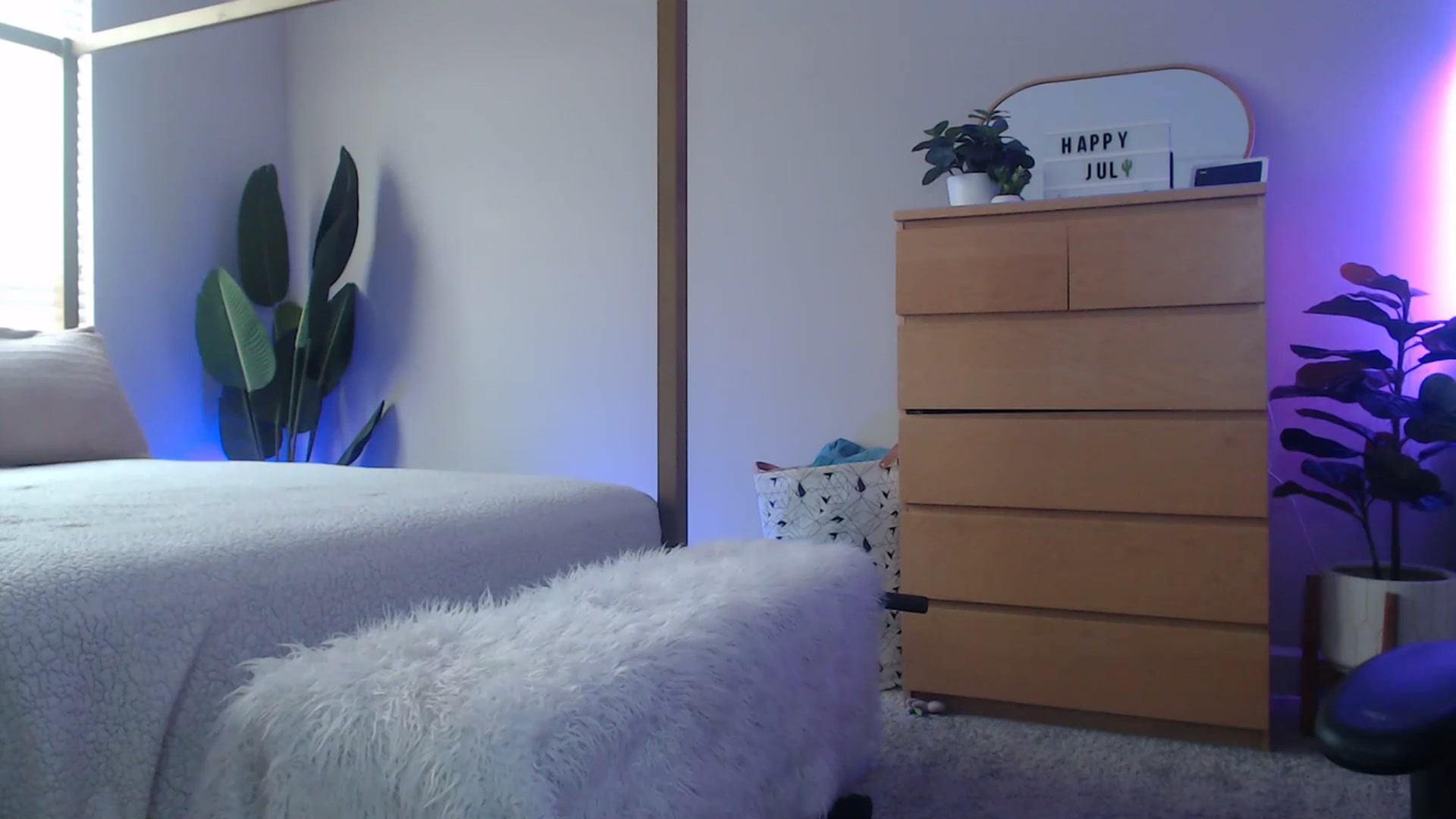 Gallery image thumbnail from Alexis_Anne's myfreecams stream on, 07/20/2023, 23:57 image 4 of 20