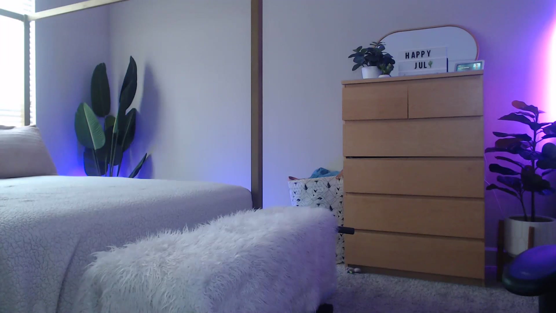 Gallery image thumbnail from Alexis_Anne's myfreecams stream on, 07/20/2023, 23:57 image 5 of 20