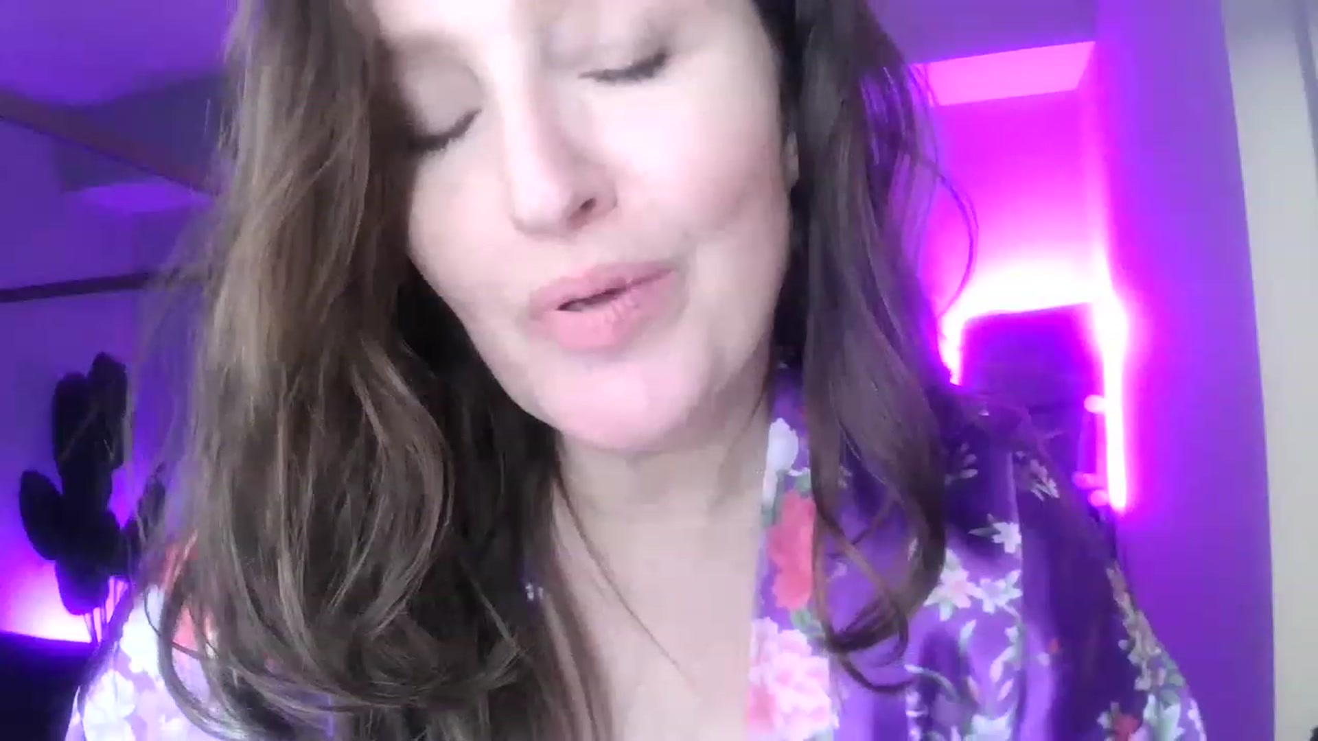Gallery image thumbnail from Alexis_Anne's myfreecams stream on, 07/27/2023, 06:04 image 19 of 20