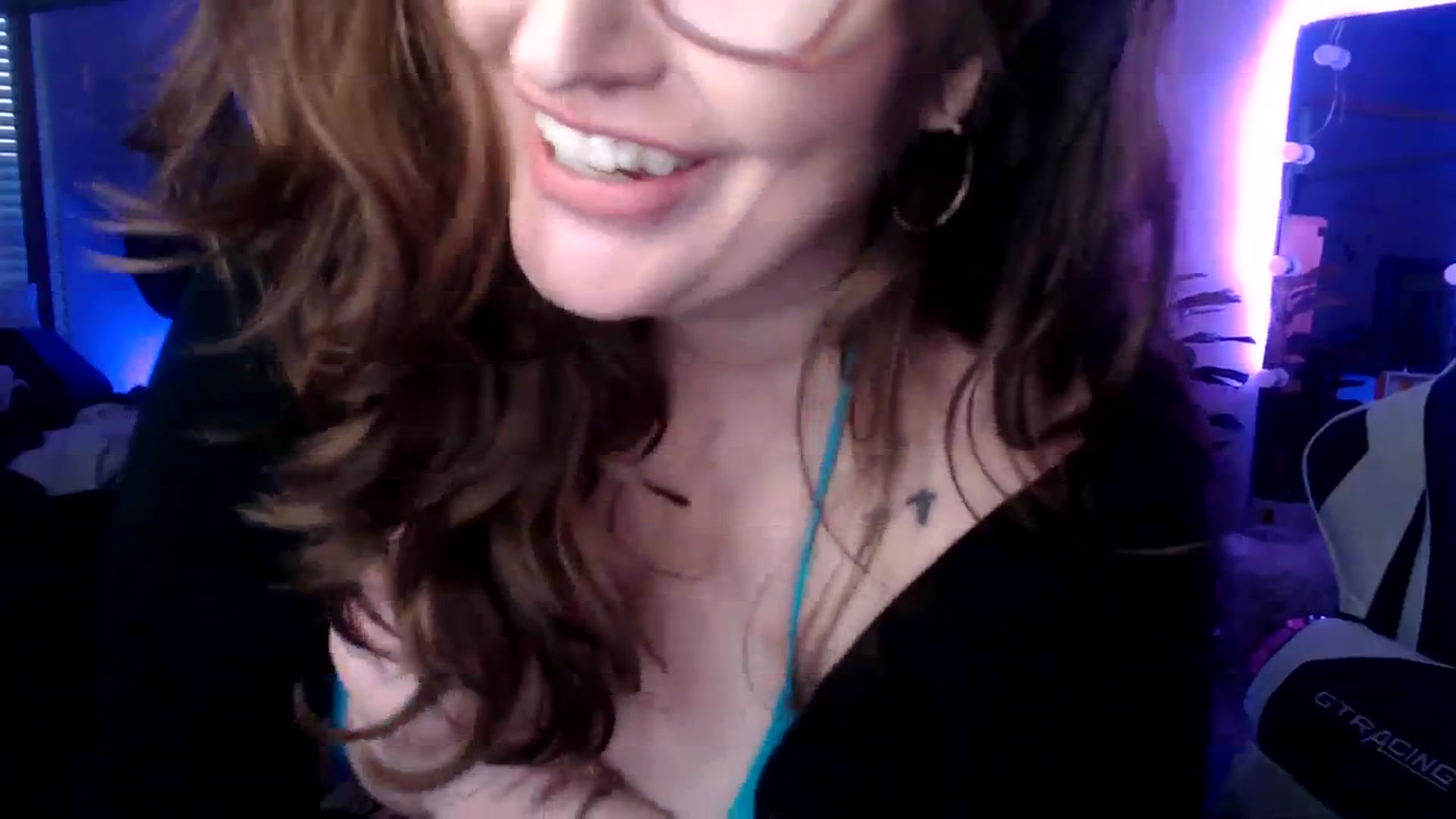 Gallery image thumbnail from Alexis_Anne's myfreecams stream on, 08/09/2023, 24:44 image 6 of 20