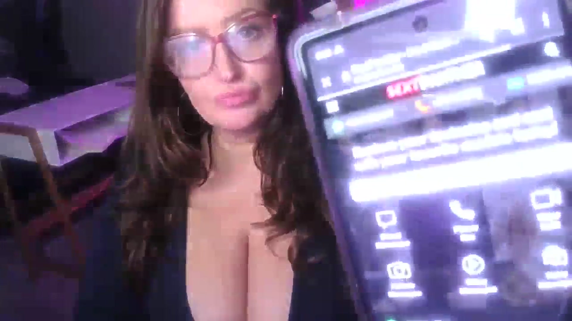 Gallery image thumbnail from Alexis_Anne's myfreecams stream on, 08/23/2023, 01:04 image 12 of 20
