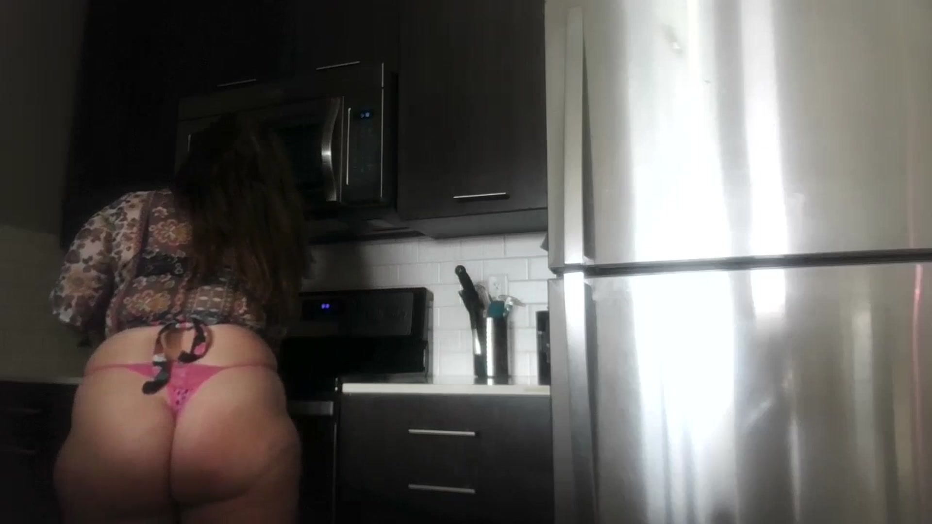 Gallery image thumbnail from Alexis_Anne's myfreecams stream on, 08/24/2023, 22:52 image 3 of 20