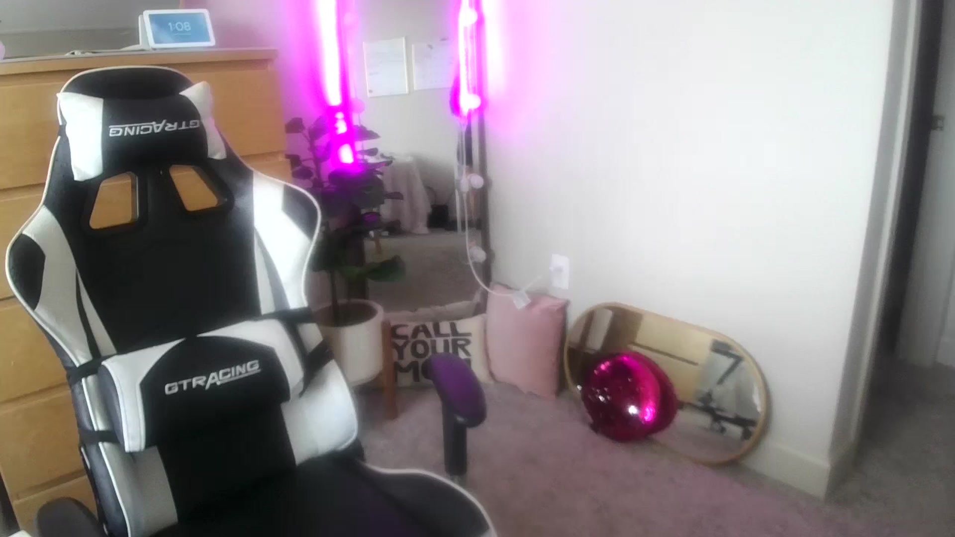 Gallery image thumbnail from Alexis_Anne's myfreecams stream on, 09/09/2023, 17:22 image 19 of 20