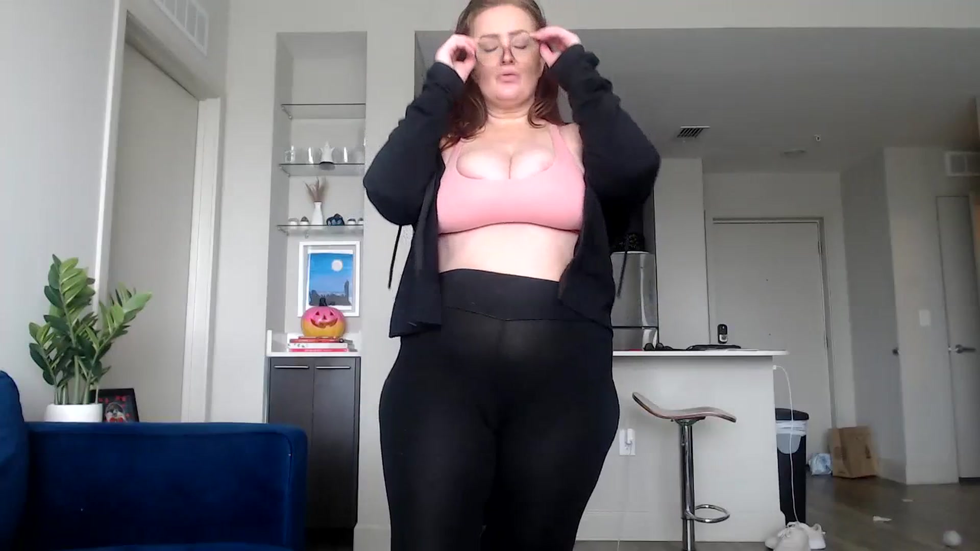 Gallery image thumbnail from Alexis_Anne's myfreecams stream on, 10/04/2023, 19:51 image 10 of 20