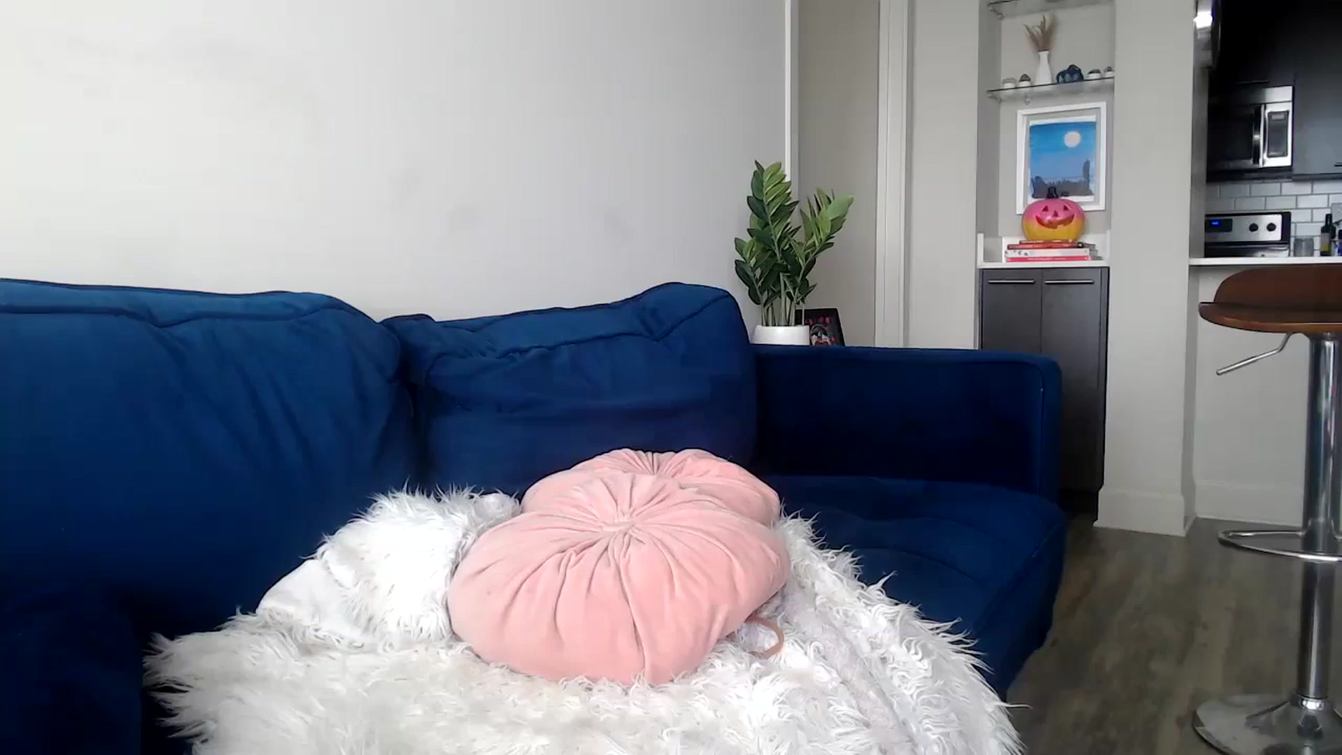 Gallery image thumbnail from Alexis_Anne's myfreecams stream on, 10/04/2023, 20:59 image 5 of 20
