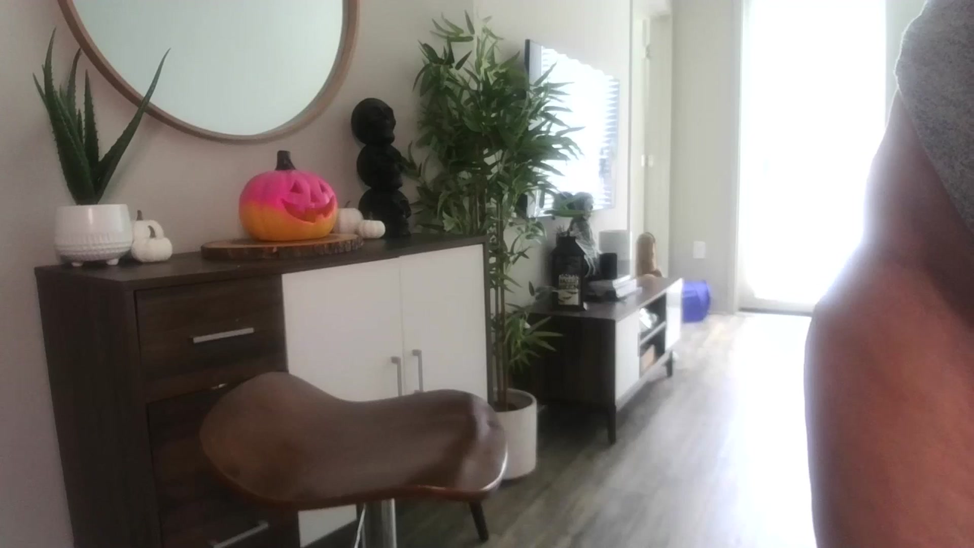 Gallery image thumbnail from Alexis_Anne's myfreecams stream on, 10/27/2023, 21:33 image 14 of 20